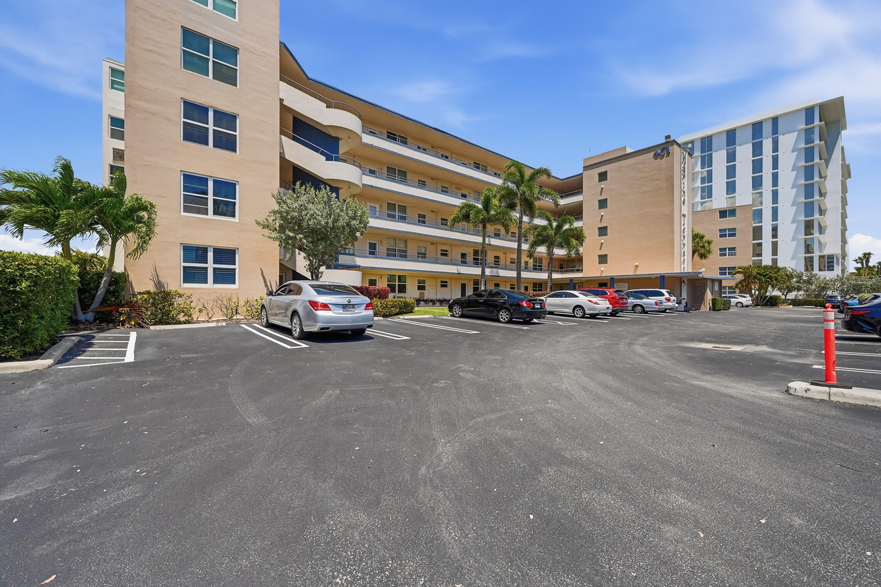 401 N Riverside Drive 408, Pompano Beach, FL 33062 — photo 4 of 38