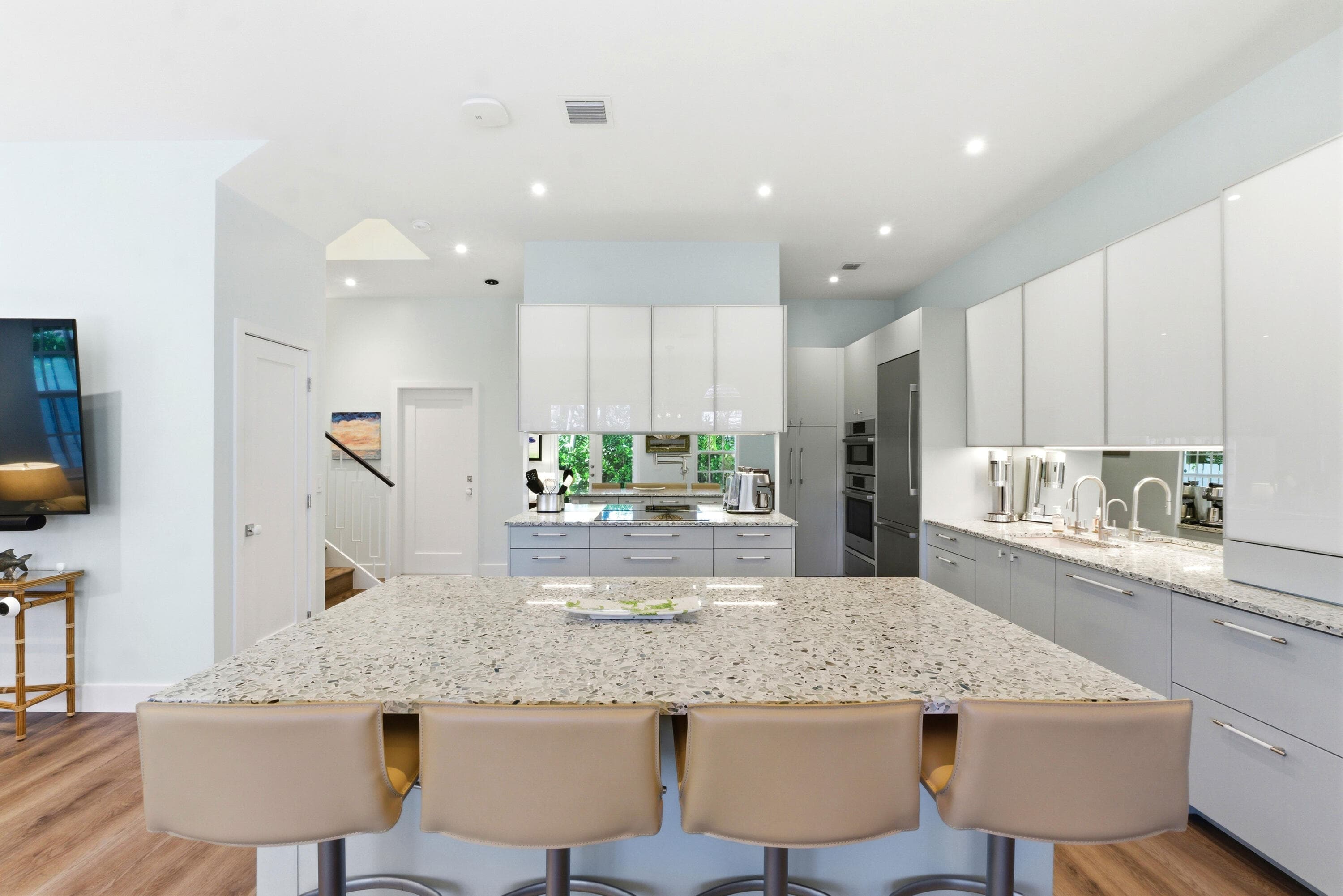 2628 NE 9th Avenue 2, Wilton Manors, FL 33334 — photo 12 of 47