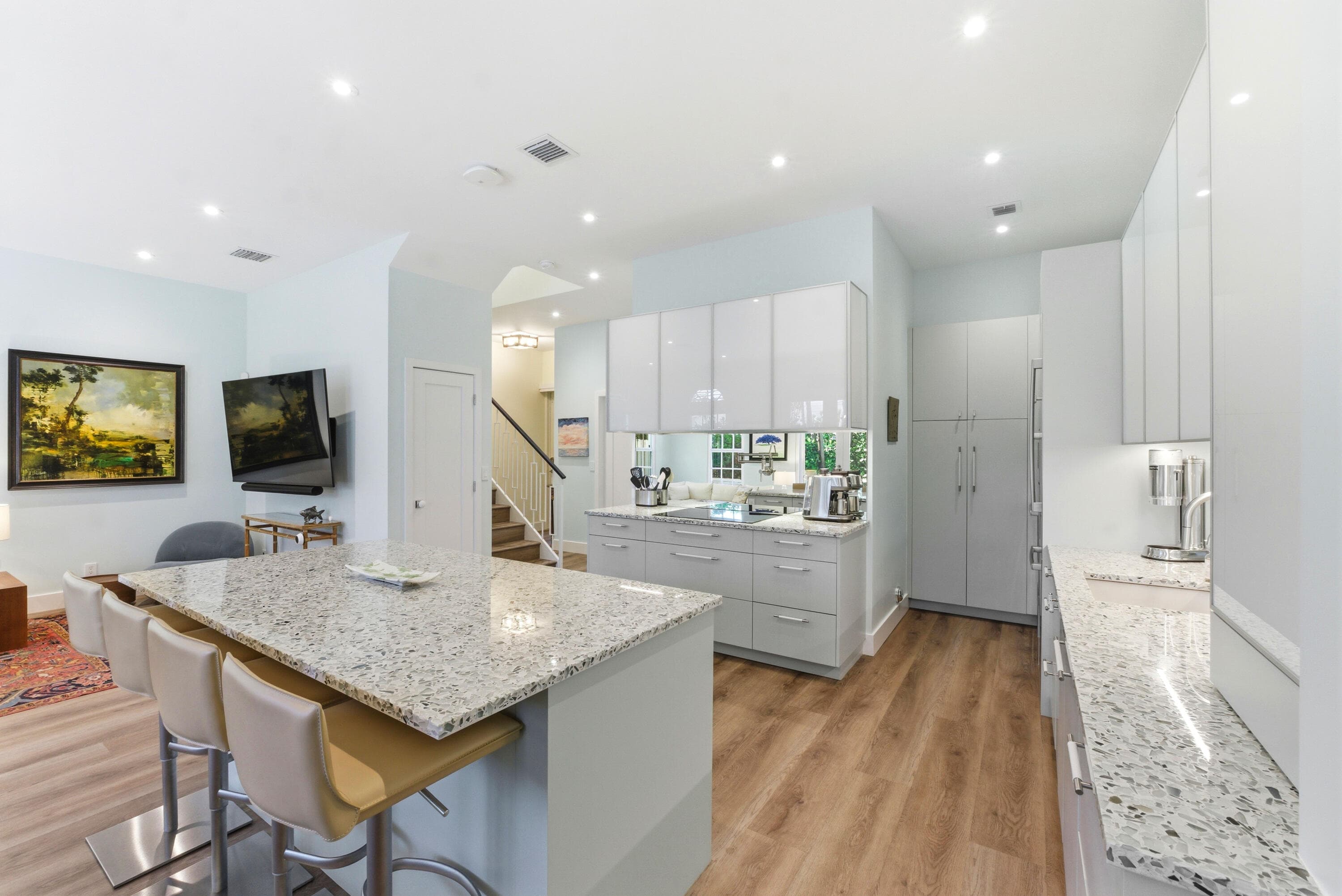 2628 NE 9th Avenue 2, Wilton Manors, FL 33334 — photo 1 of 47