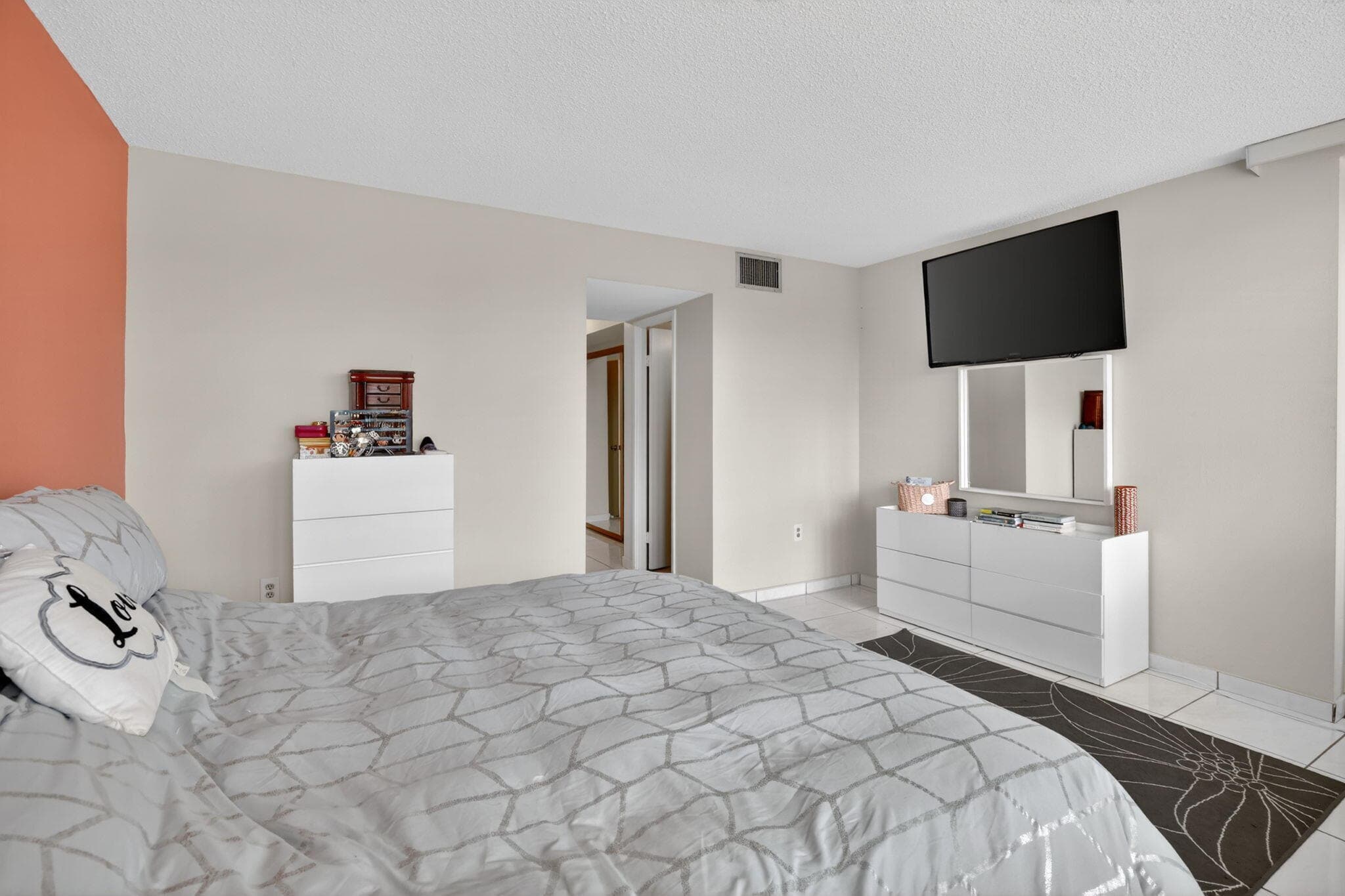 1690 NE 191st Street 408-1, Miami, FL 33179 — photo 19 of 31