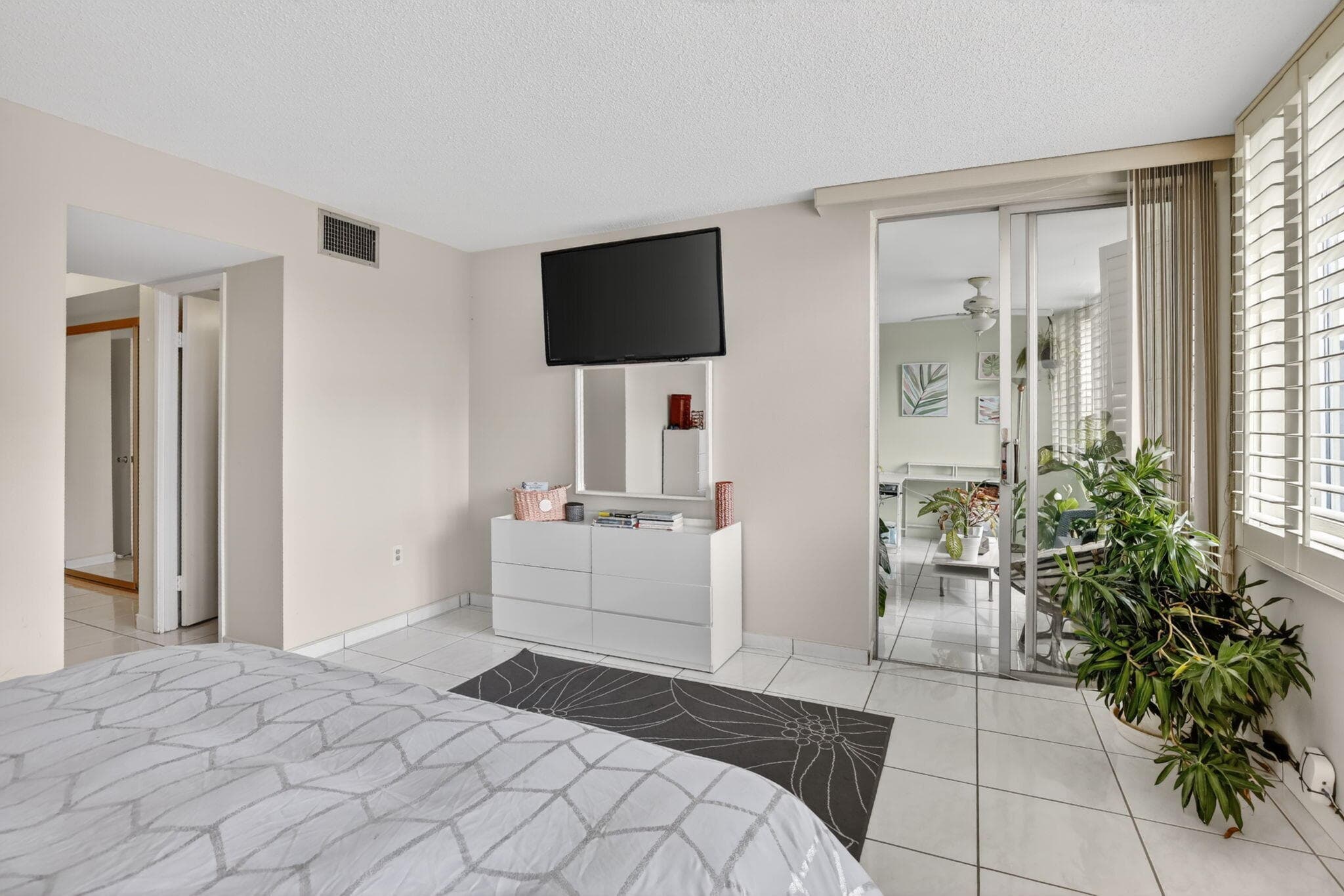 1690 NE 191st Street 408-1, Miami, FL 33179 — photo 20 of 31