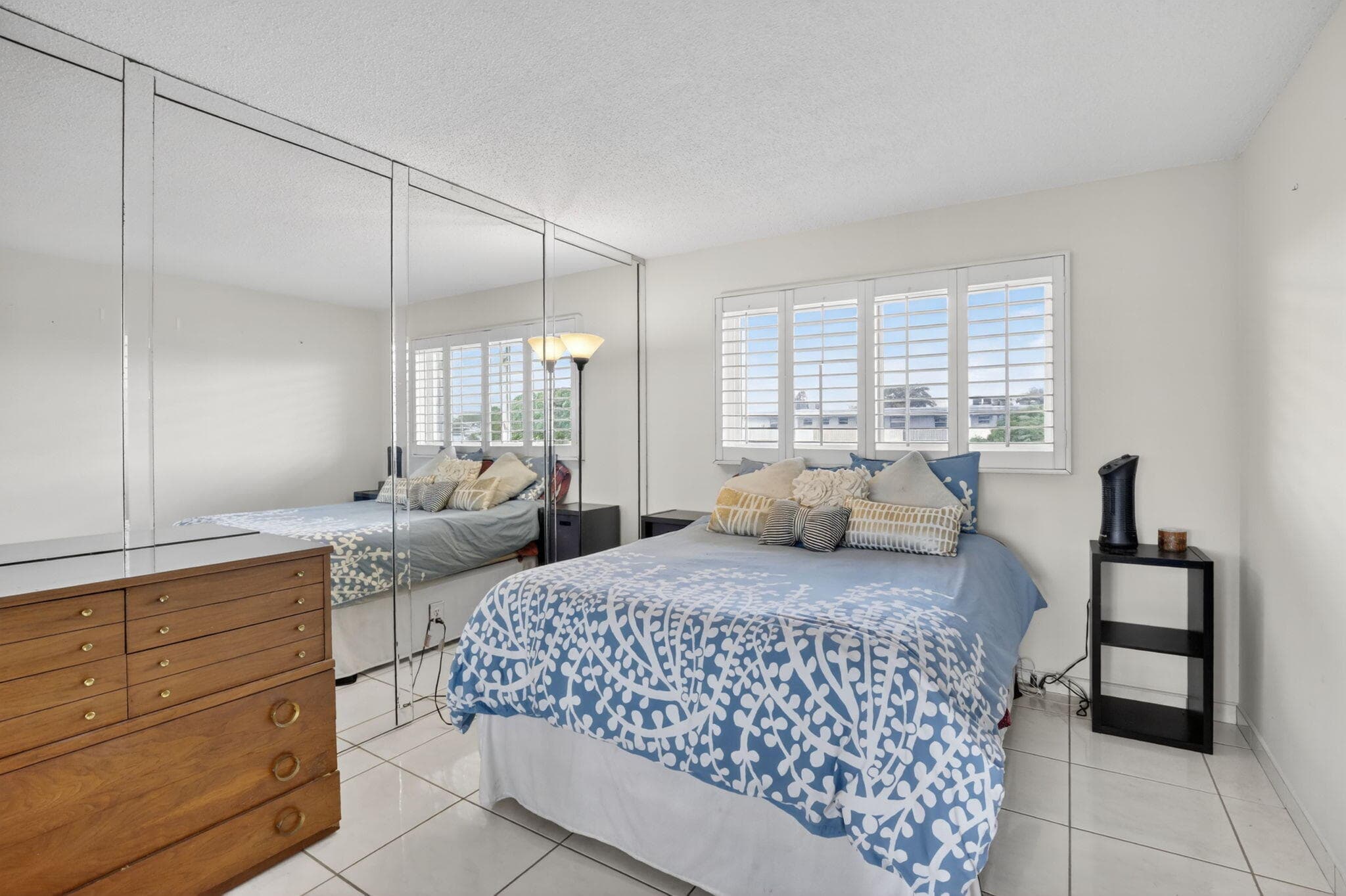 1690 NE 191st Street 408-1, Miami, FL 33179 — photo 28 of 31