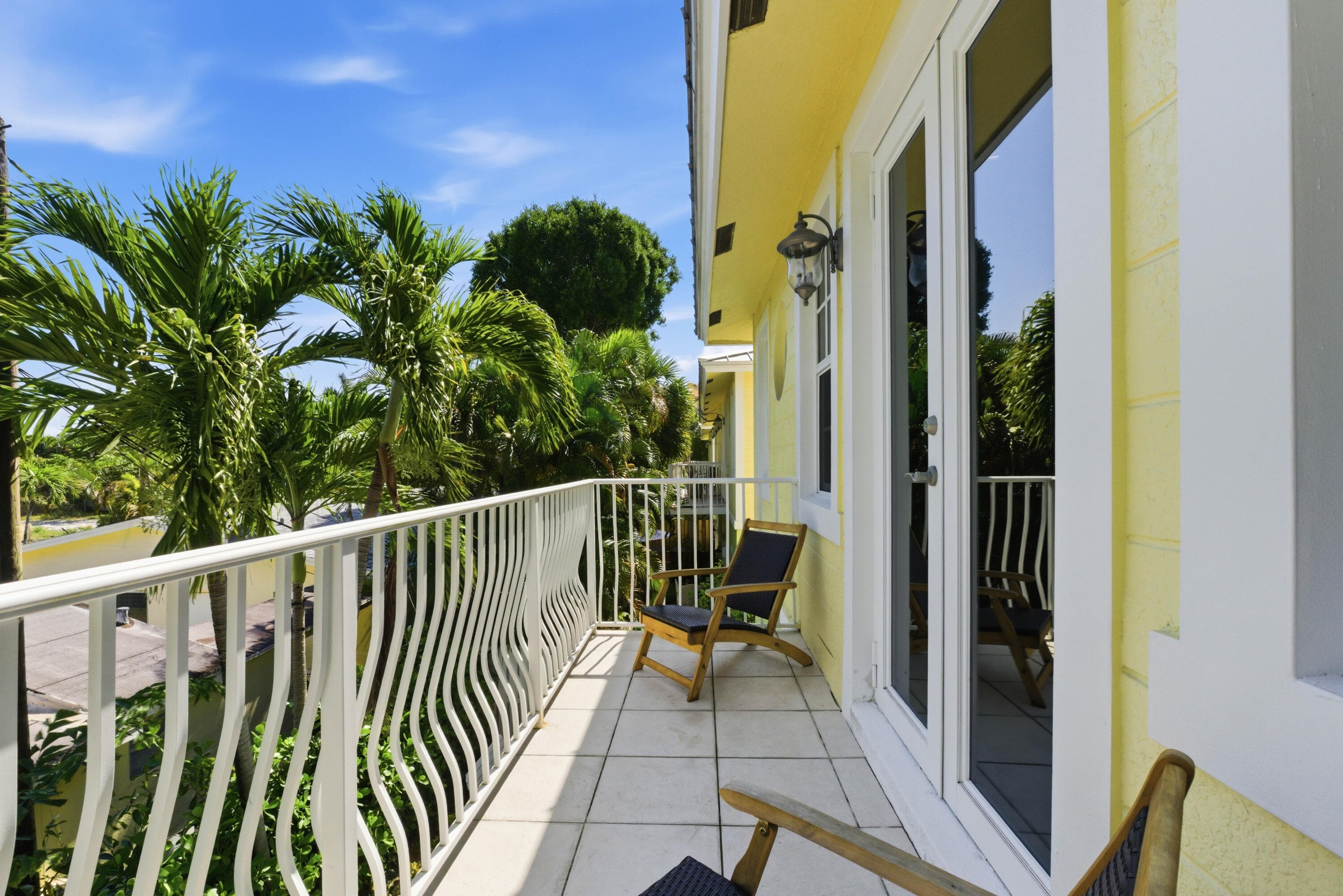 2628 NE 9th Avenue 2, Wilton Manors, FL 33334 — photo 36 of 47