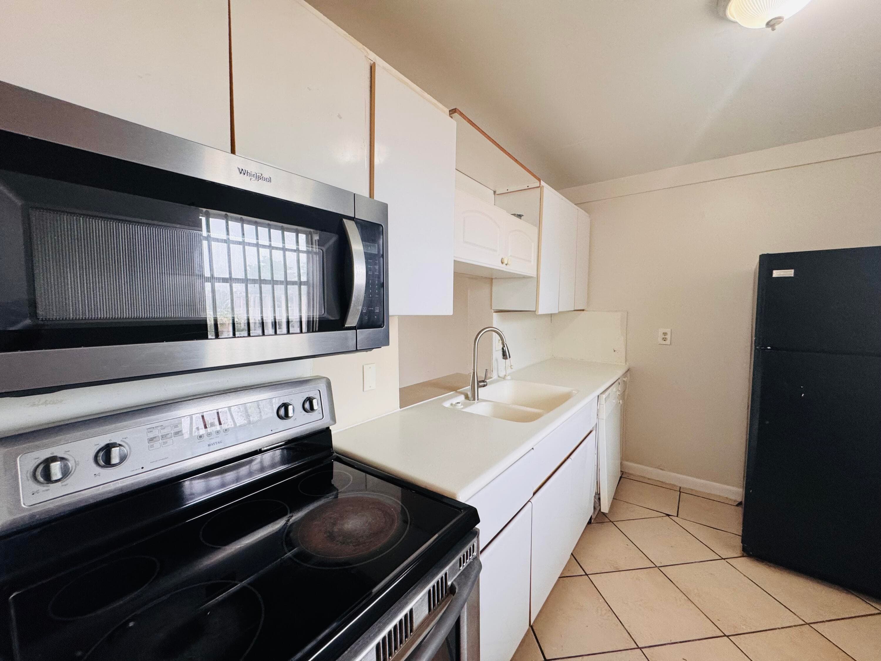 2800 NW 56th Avenue G407, Lauderhill, FL 33313 — photo