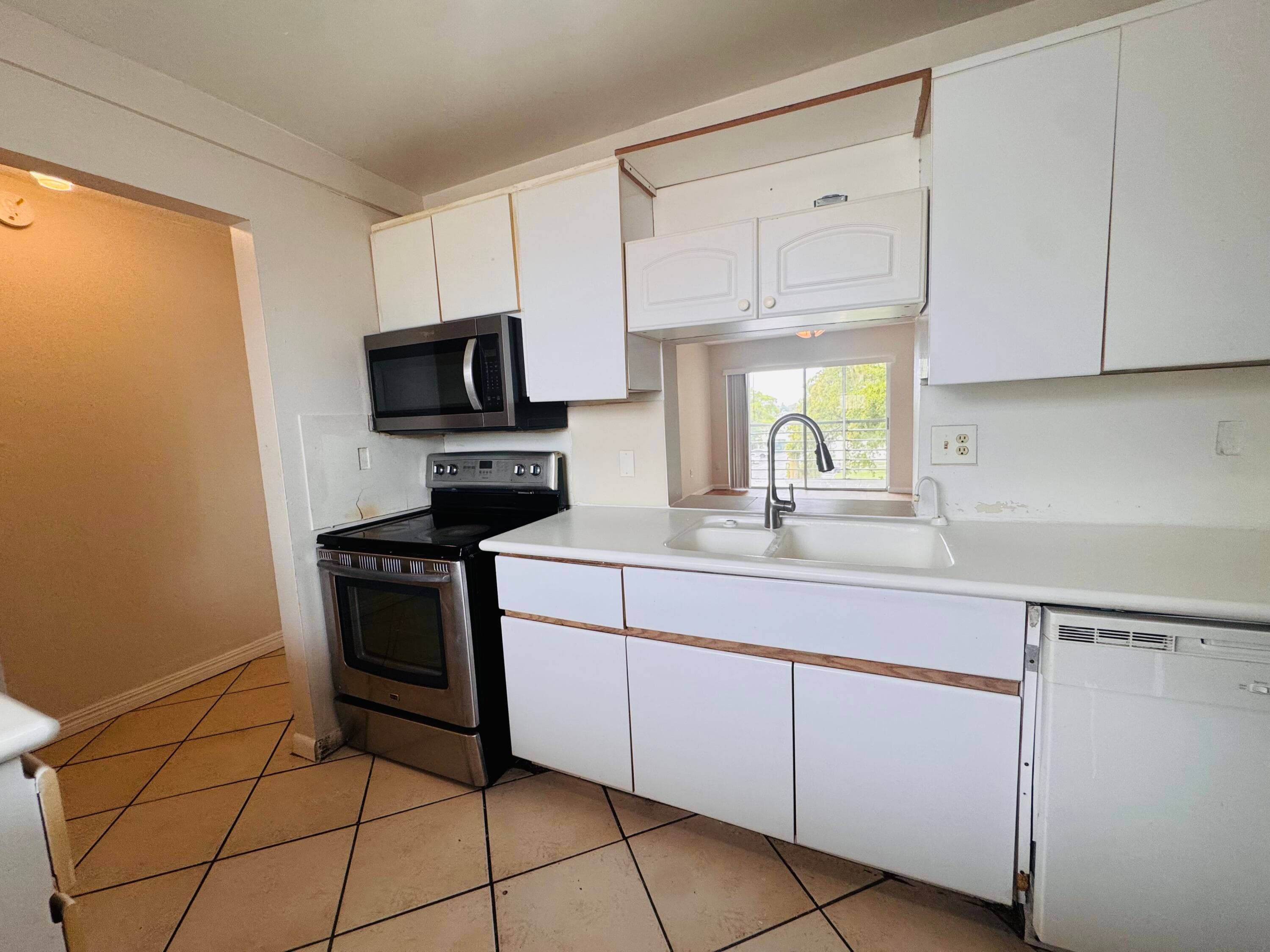 2800 NW 56th Avenue G407, Lauderhill, FL 33313 — photo 7 of 27