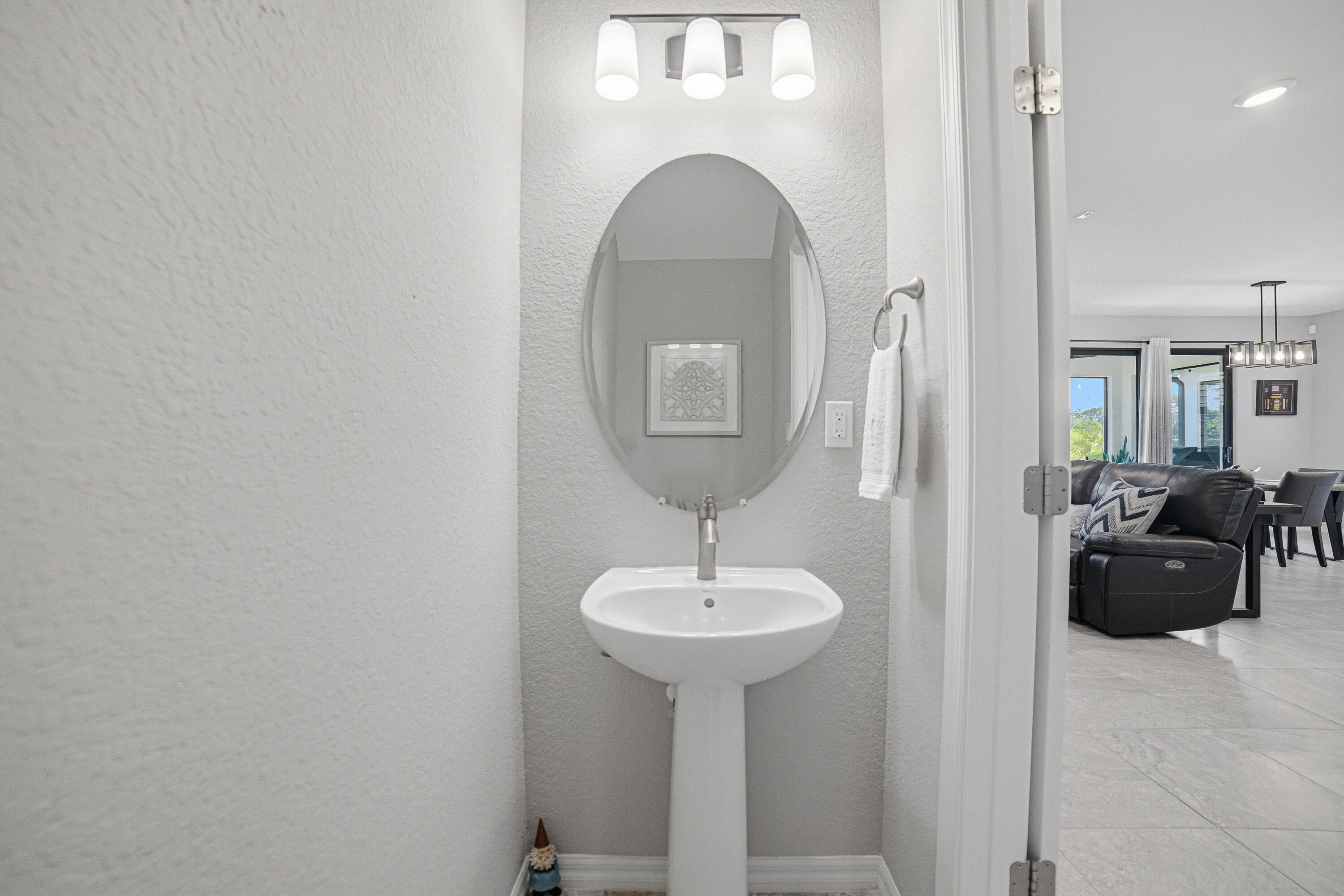 4460 Gramercy Drive, Oakland Park, FL 33309 — photo 10 of 53