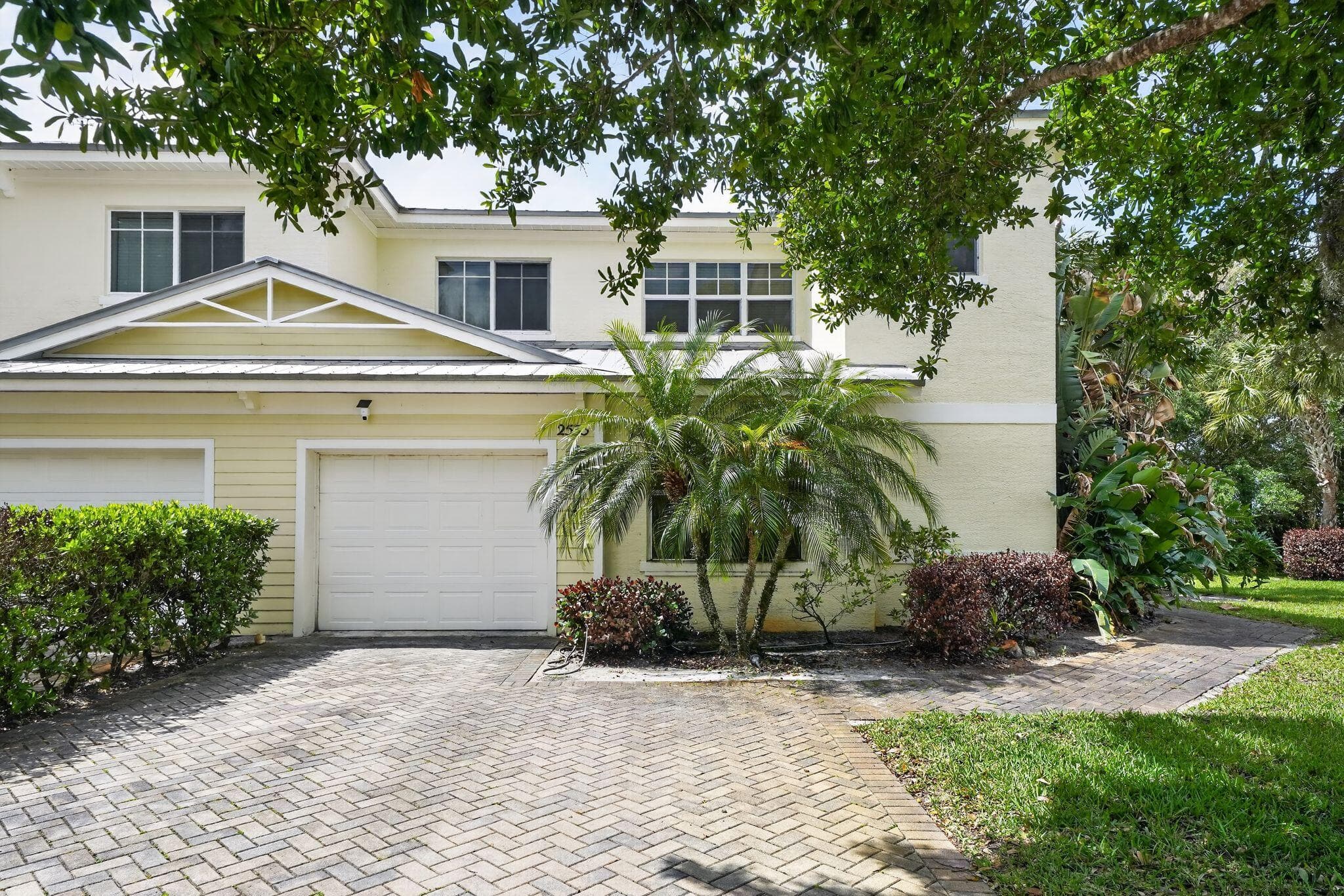 2535 Creekside Drive, Fort Pierce, FL 34981 — photo 2 of 34