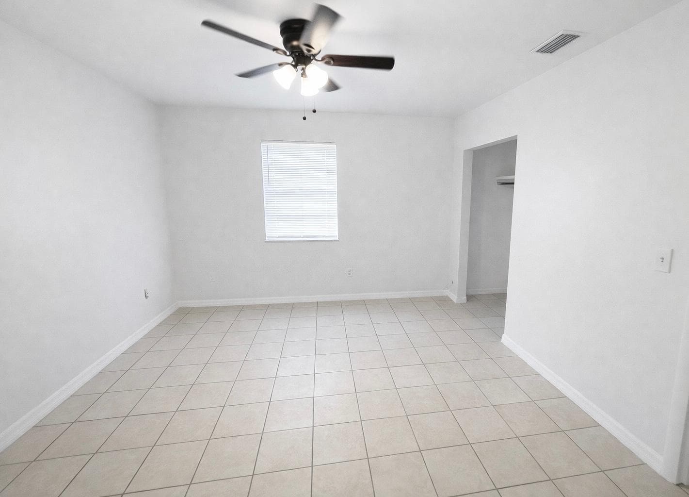 5010 Killarney Avenue A, Fort Pierce, FL 34951 — photo 3 of 9