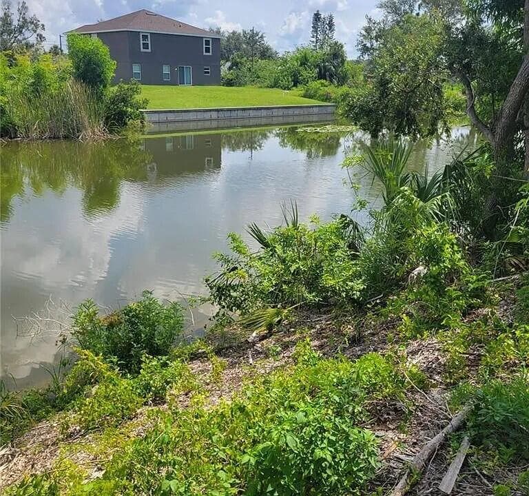 2205 NE 25th Terrace, Cape Coral, FL 33909 — photo 2 of 4