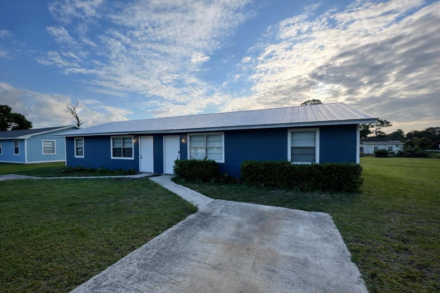5010 Killarney Avenue B, Fort Pierce, FL 34951 — photo 1 of 8
