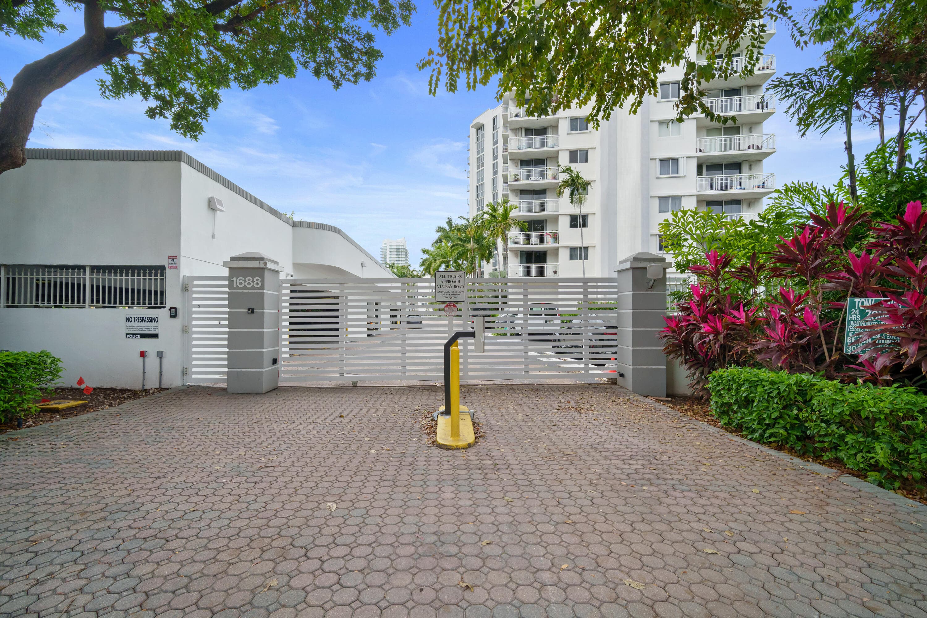1688 West Avenue 606, Miami Beach, FL 33139 — photo 19 of 27
