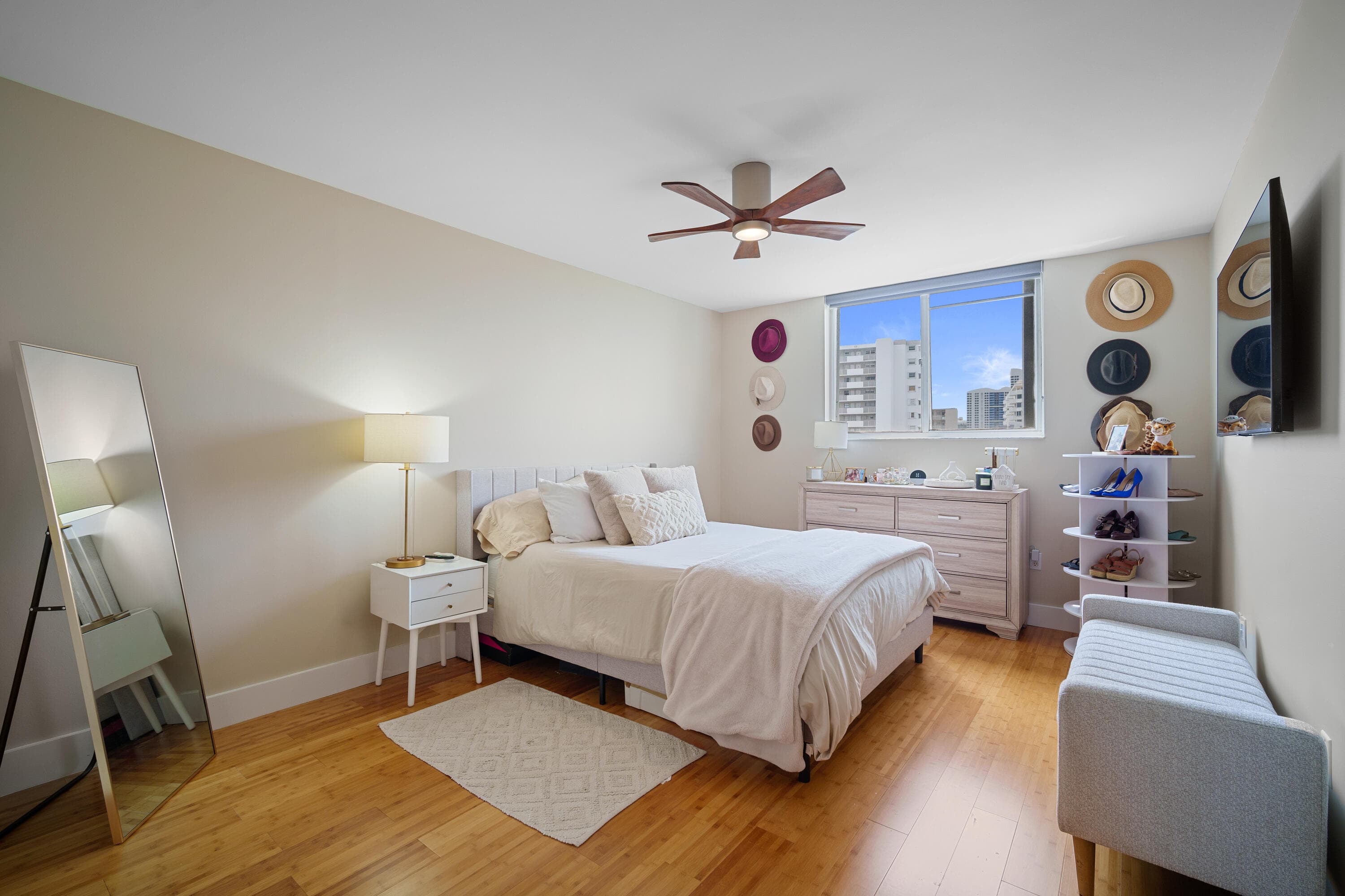 1688 West Avenue 606, Miami Beach, FL 33139 — photo 11 of 27