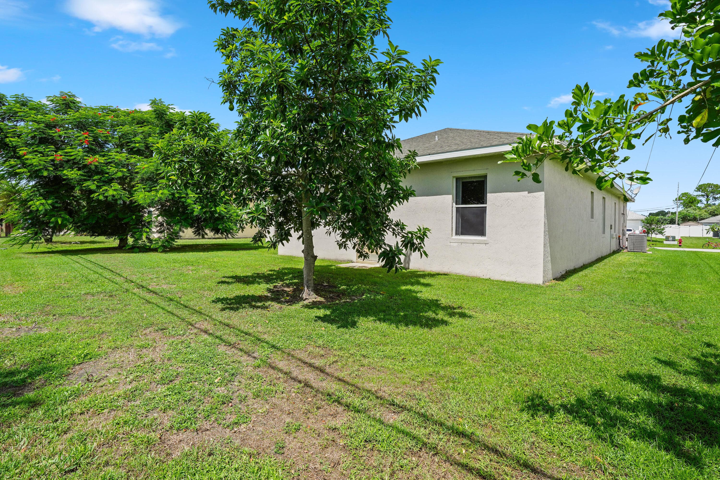 1092 SW Majorca Avenue, Port St. Lucie, FL 34953 — photo 6 of 34
