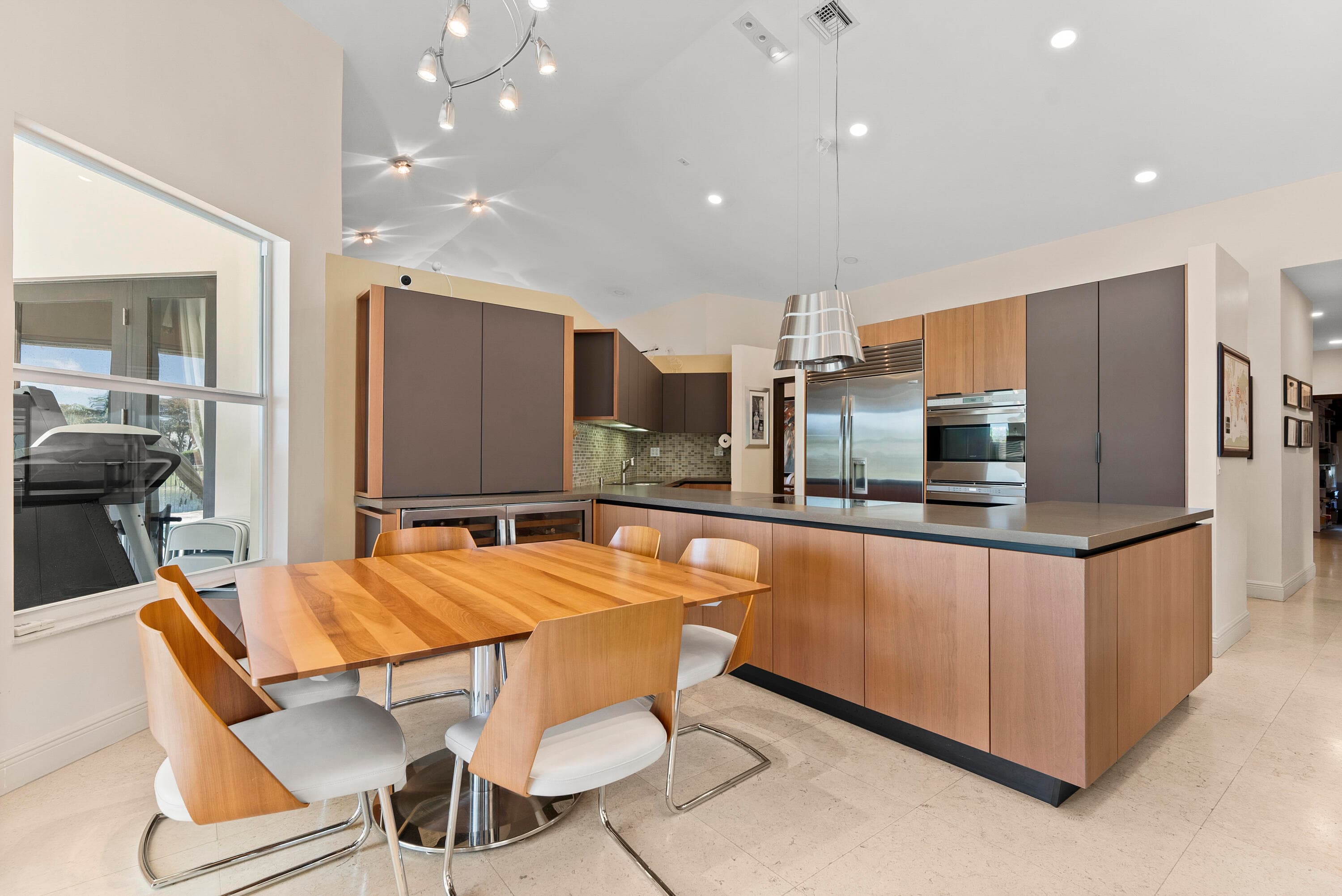 2245 SW 16th Place, Boca Raton, FL 33486 — photo 10 of 40