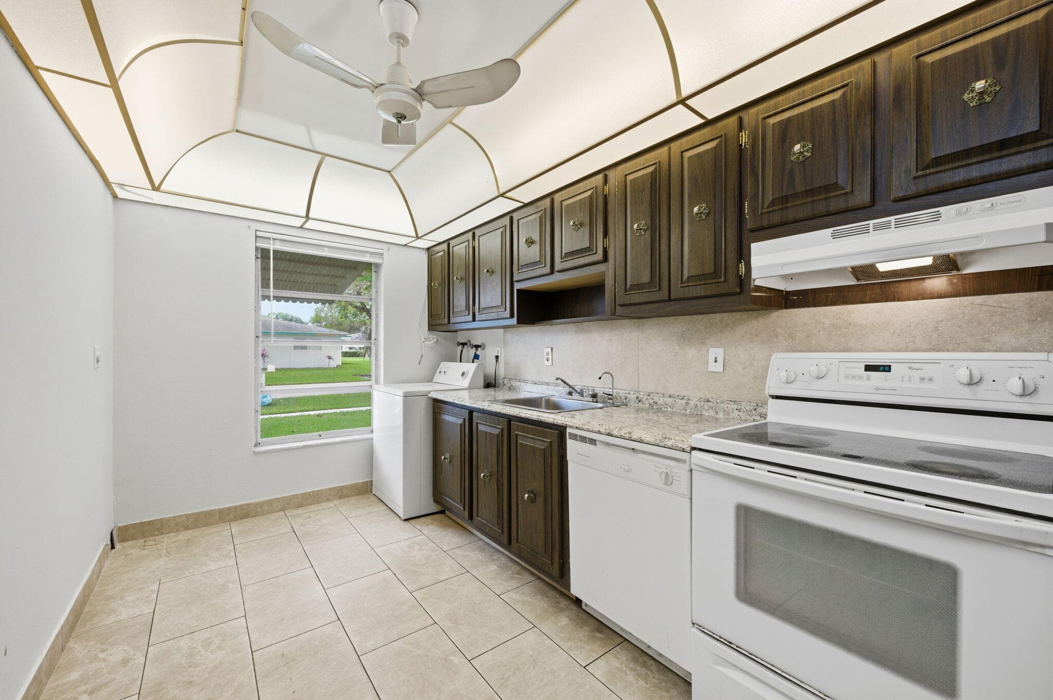 1043 NW 85th Avenue B-4, Plantation, FL 33322 — photo 6 of 16