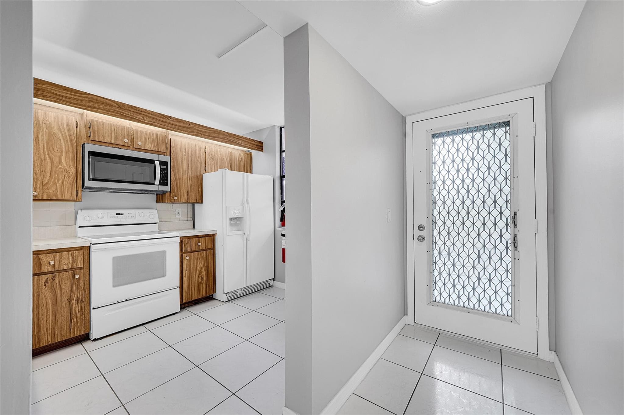 1713 Whitehall Drive 103, Davie, FL 33324 — photo 5 of 28