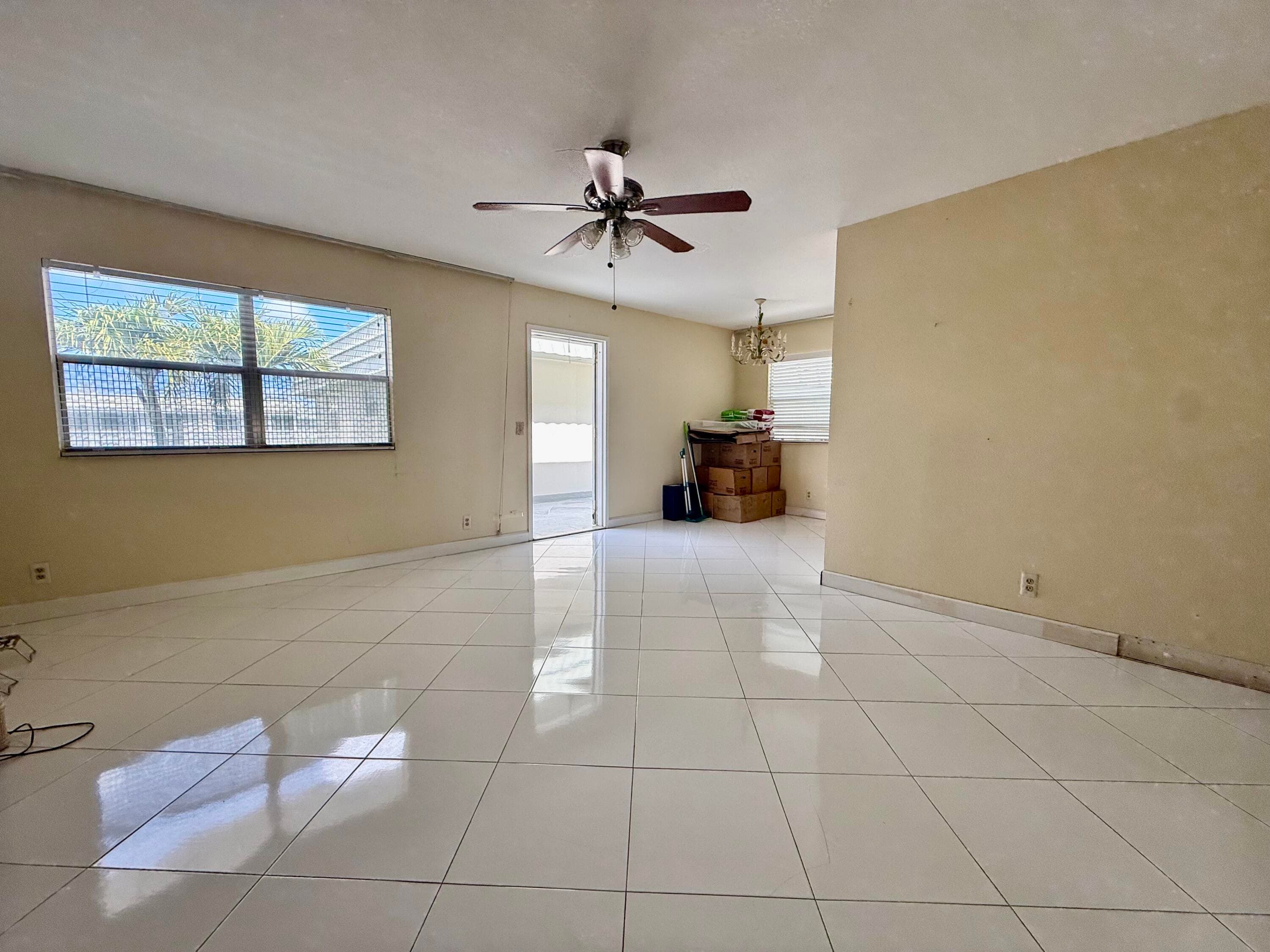 137 Monaco C, Delray Beach, FL 33446 — photo 2 of 10