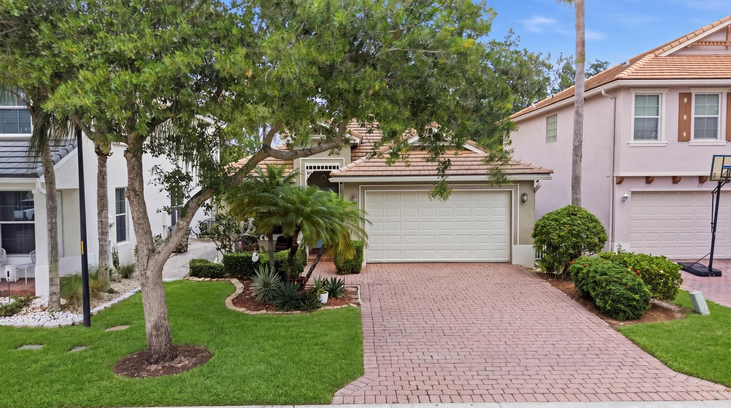 283 Mulberry Grove Road, West Palm Beach, FL 33411 — photo 3 of 37