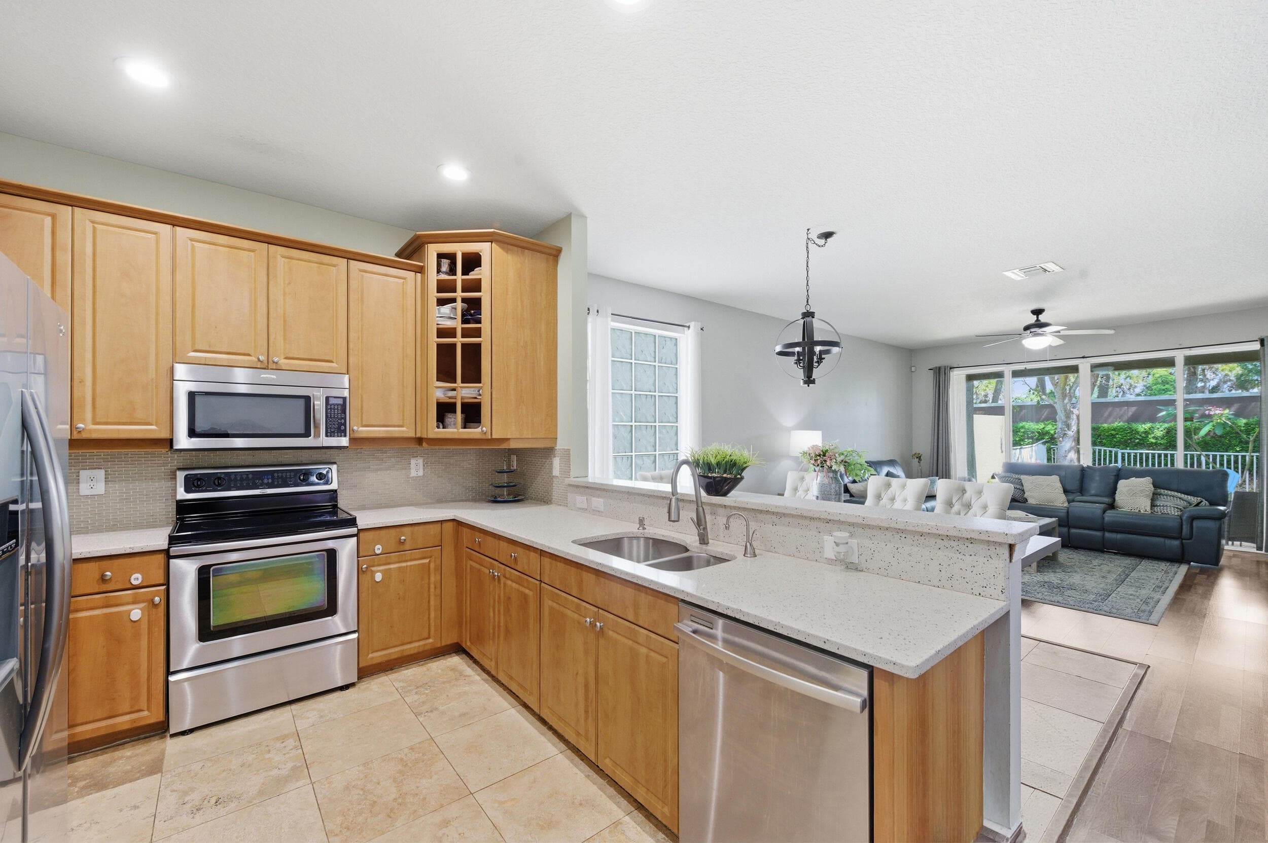 283 Mulberry Grove Road, West Palm Beach, FL 33411 — photo 7 of 37