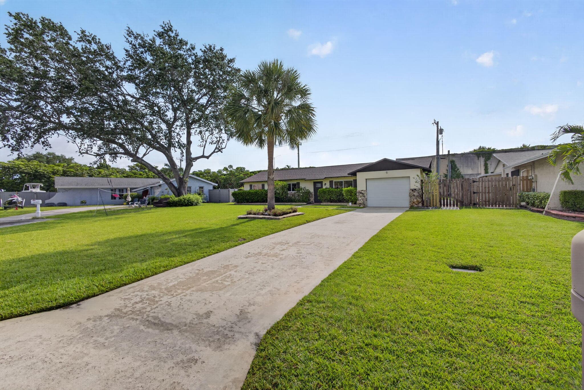 9820 Jonquil Circle N, Palm Beach Gardens, FL 33410 — photo 3 of 51