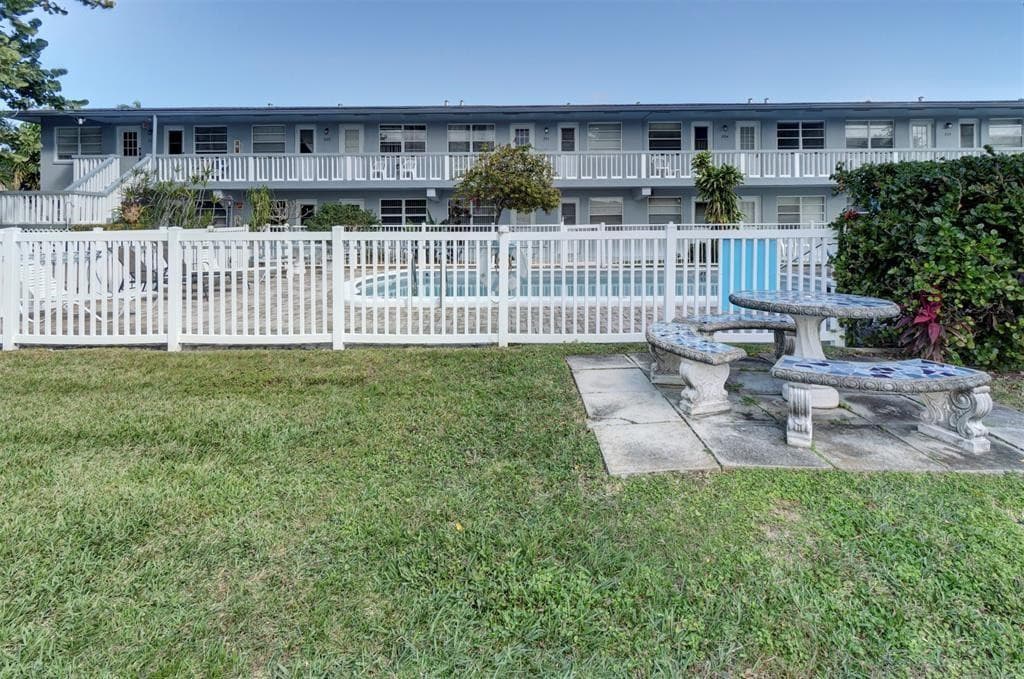 751 Pine Drive 101, Pompano Beach, FL 33060 — photo 3 of 40