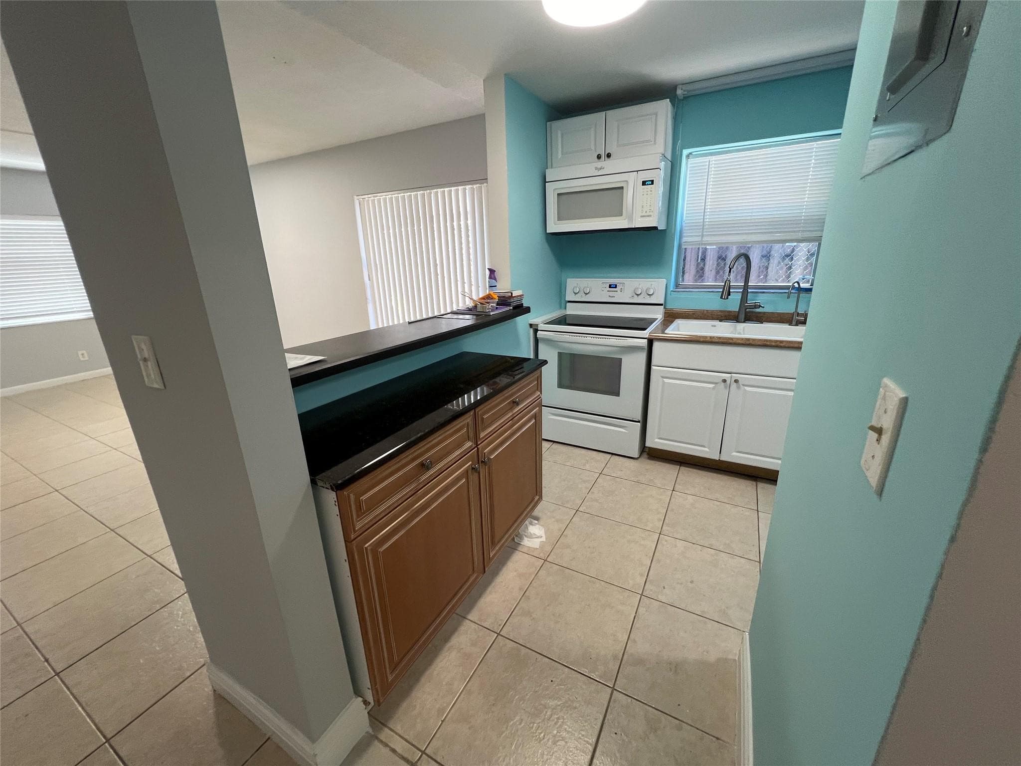 751 Pine Drive 101, Pompano Beach, FL 33060 — photo 31 of 40