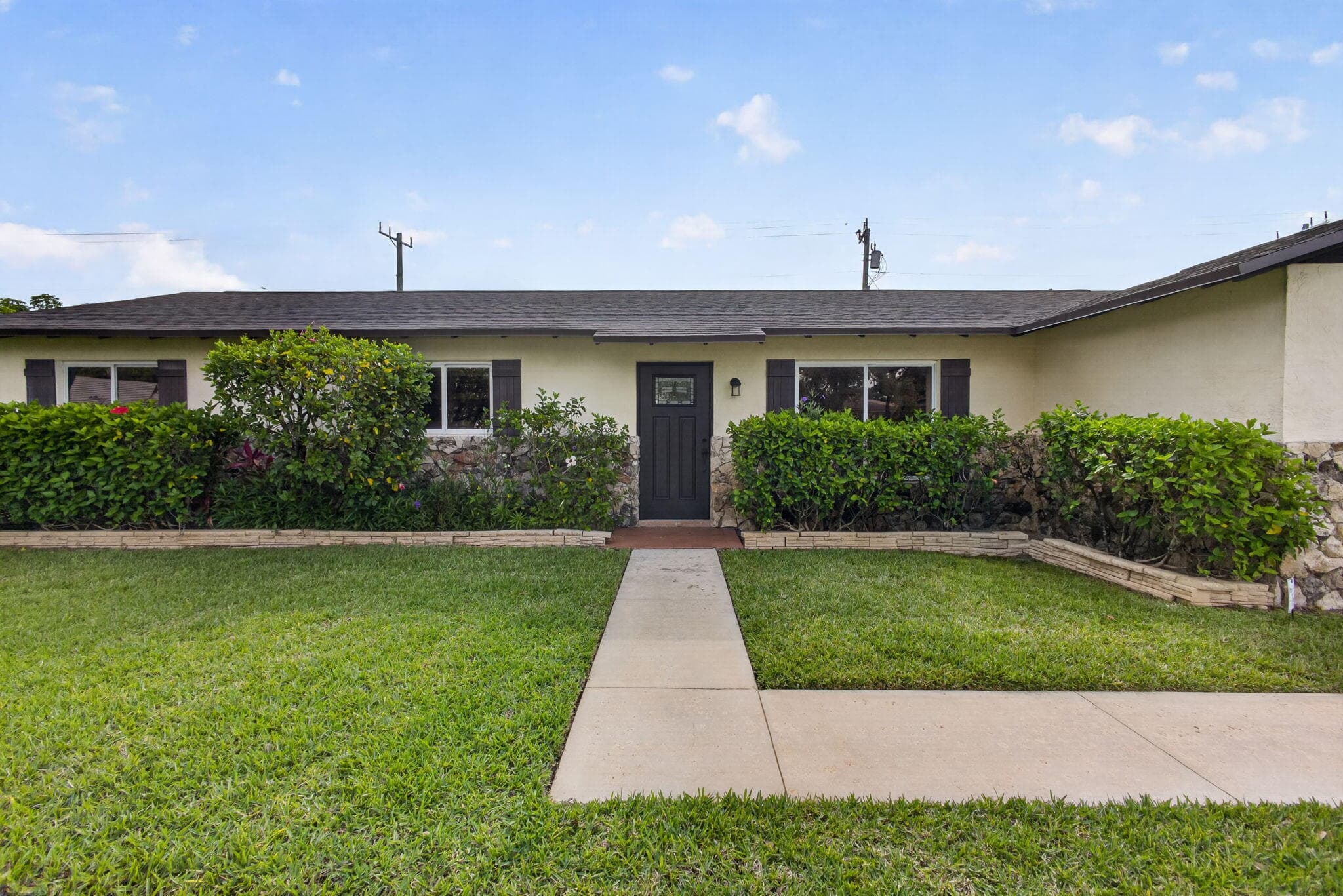 9820 Jonquil Circle N, Palm Beach Gardens, FL 33410 — photo 2 of 51