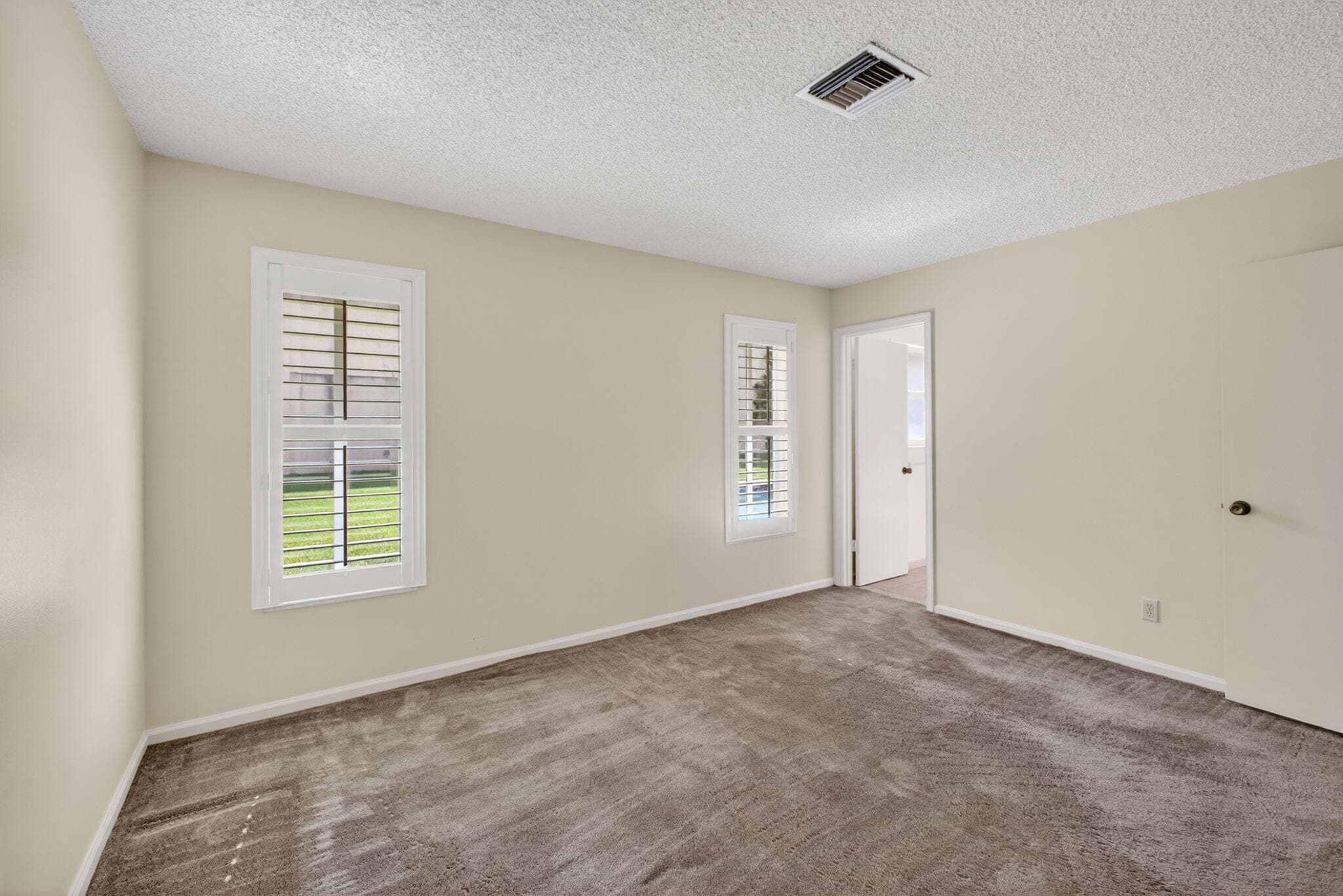 9820 Jonquil Circle N, Palm Beach Gardens, FL 33410 — photo 29 of 51