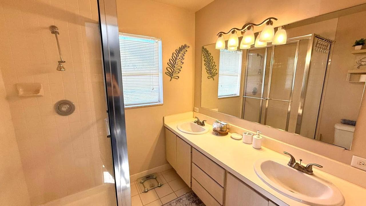 40 Essex Court C, Royal Palm Beach, FL 33411 — photo 11 of 15