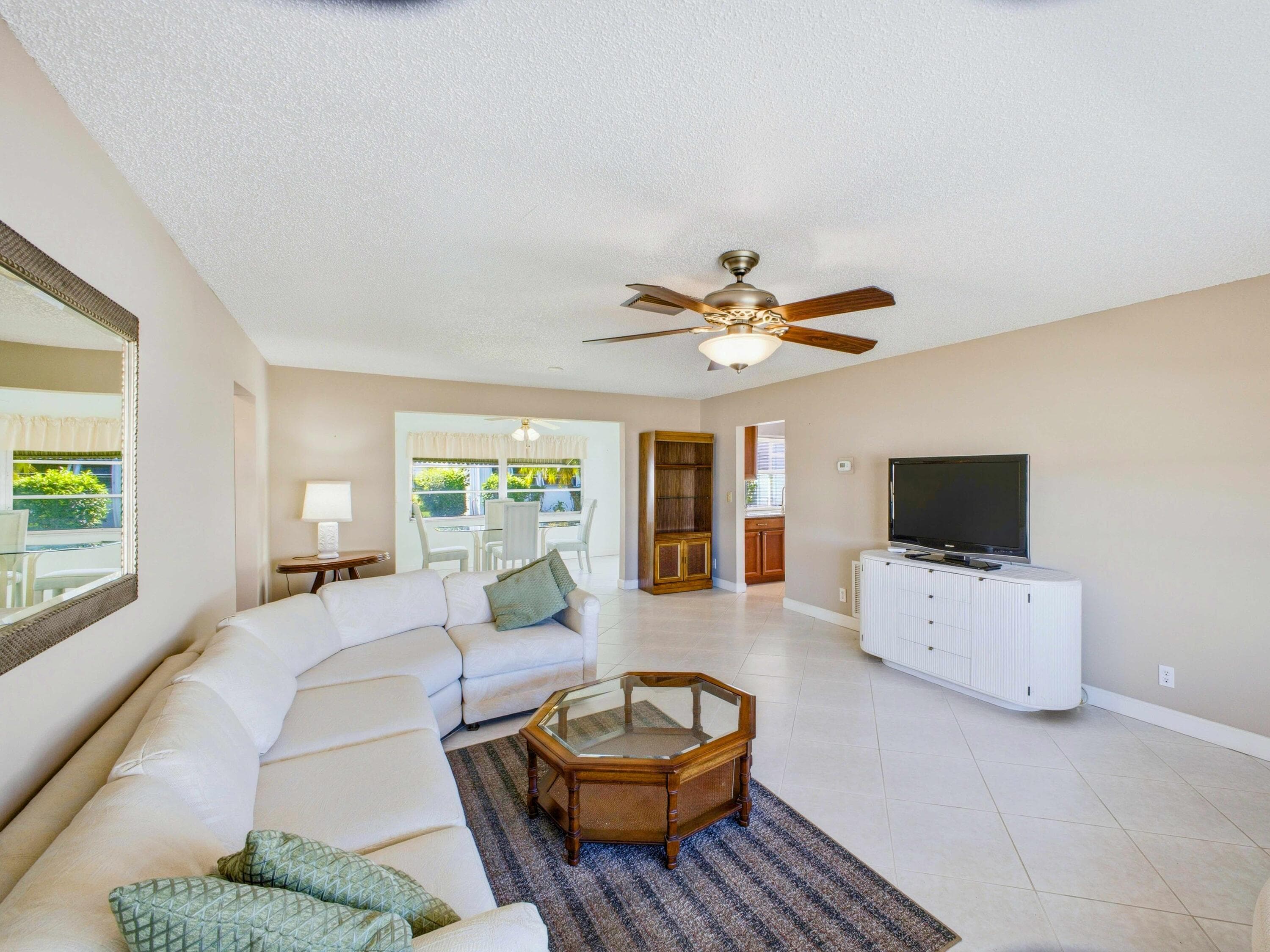 2020 SW 17th Avenue, Boynton Beach, FL 33426 — photo 6 of 36