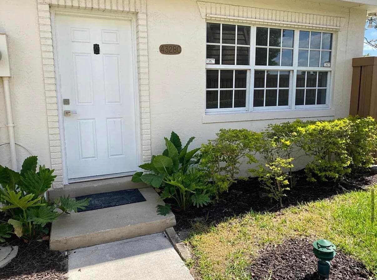 4328 Hazel Avenue C, Palm Beach Gardens, FL 33410 — photo 2 of 25