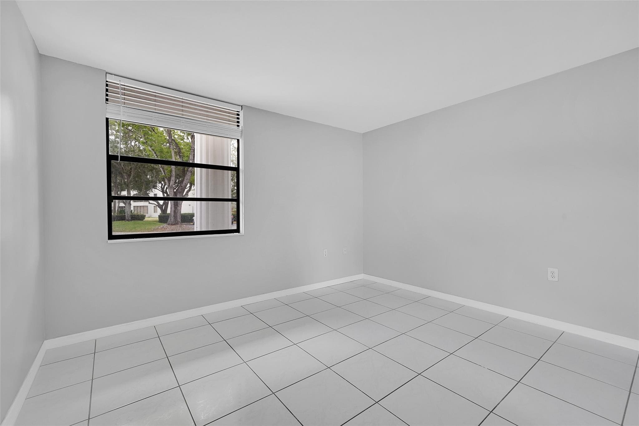 1713 Whitehall Drive 103, Davie, FL 33324 — photo 11 of 28