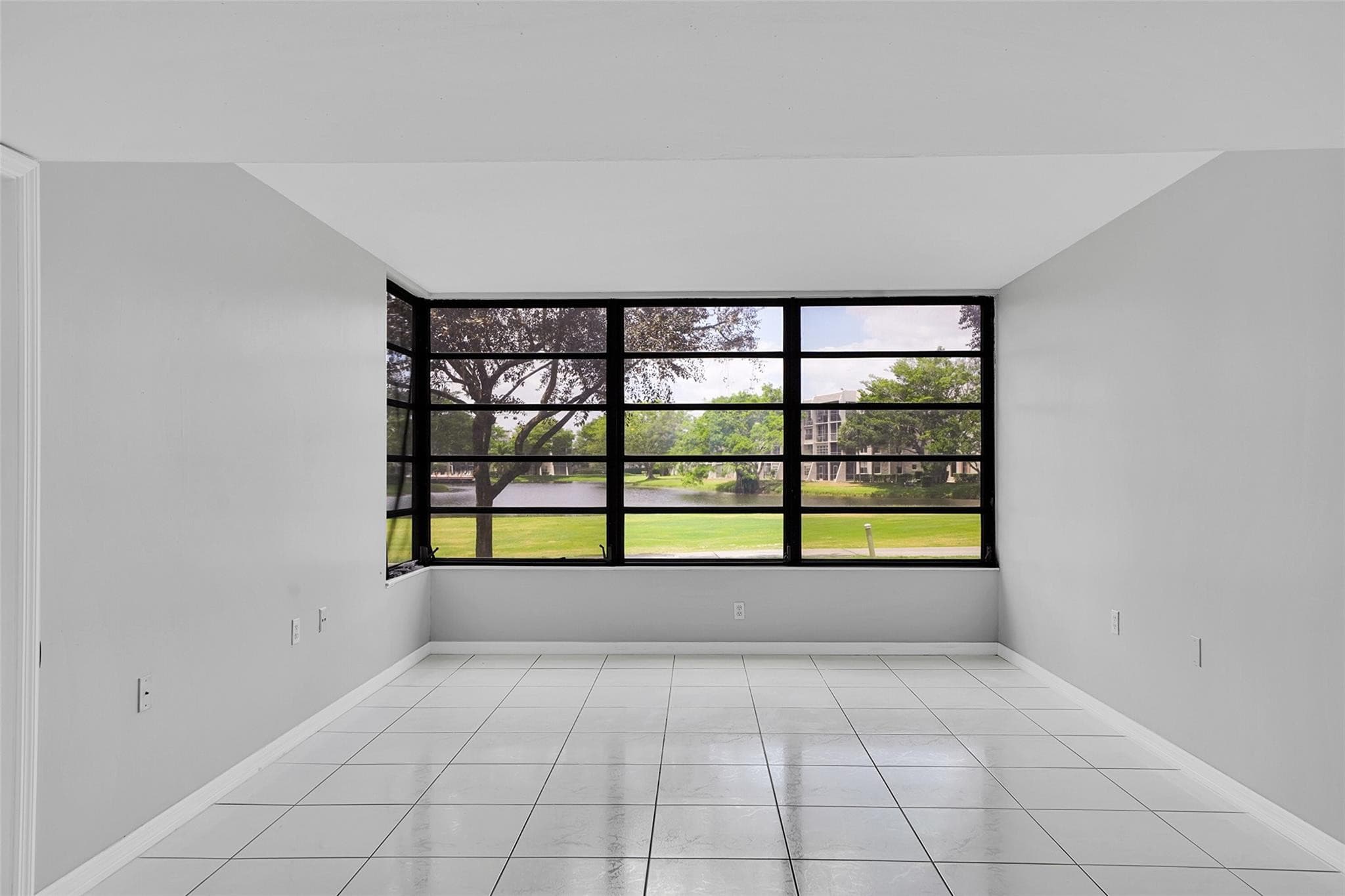 1713 Whitehall Drive 103, Davie, FL 33324 — photo 20 of 28