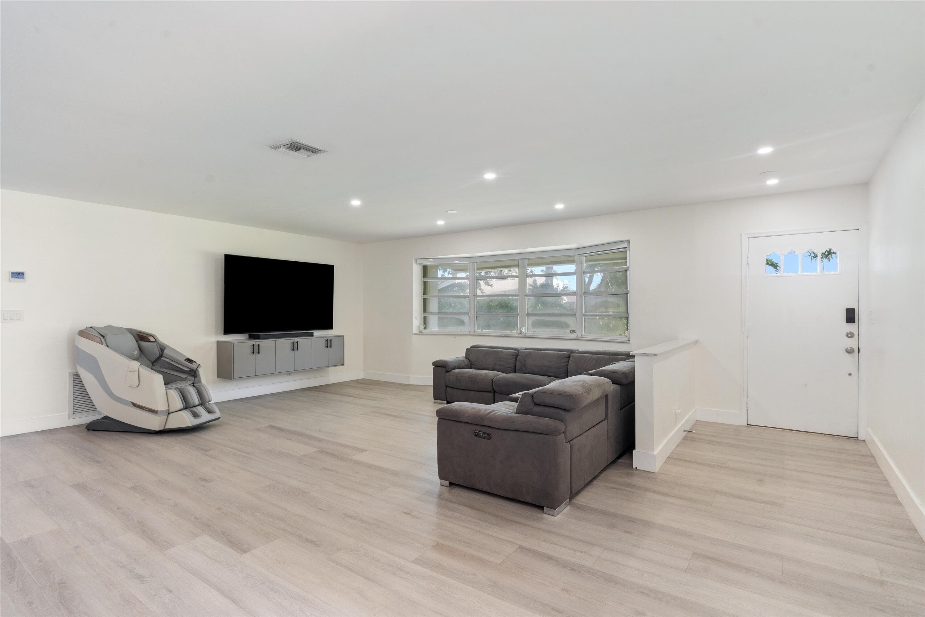 7521 SW 1st Street, Plantation, FL 33317 — photo 9 of 36
