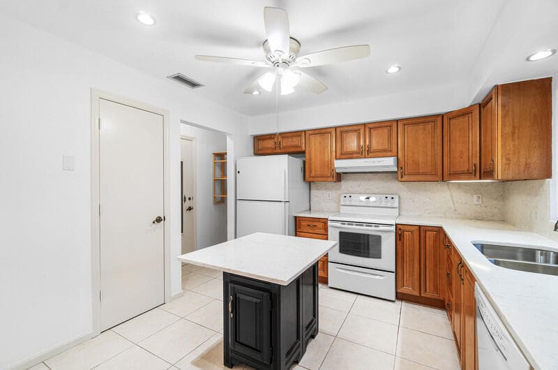 10120 Eaglewood Terrace B, Boynton Beach, FL 33436 — photo 12 of 37