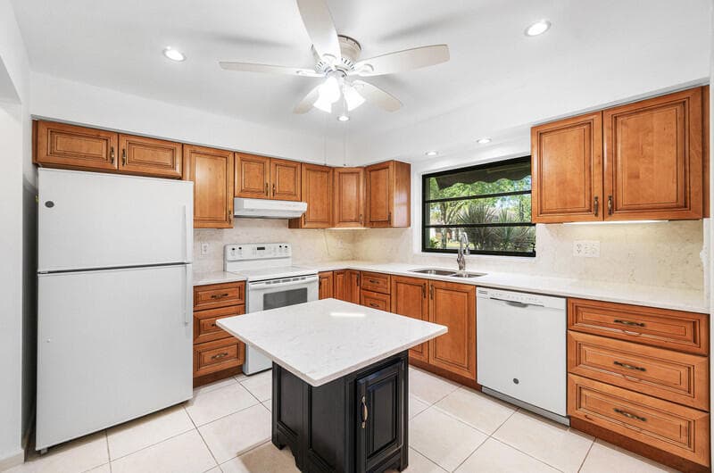 10120 Eaglewood Terrace B, Boynton Beach, FL 33436 — photo 14 of 37