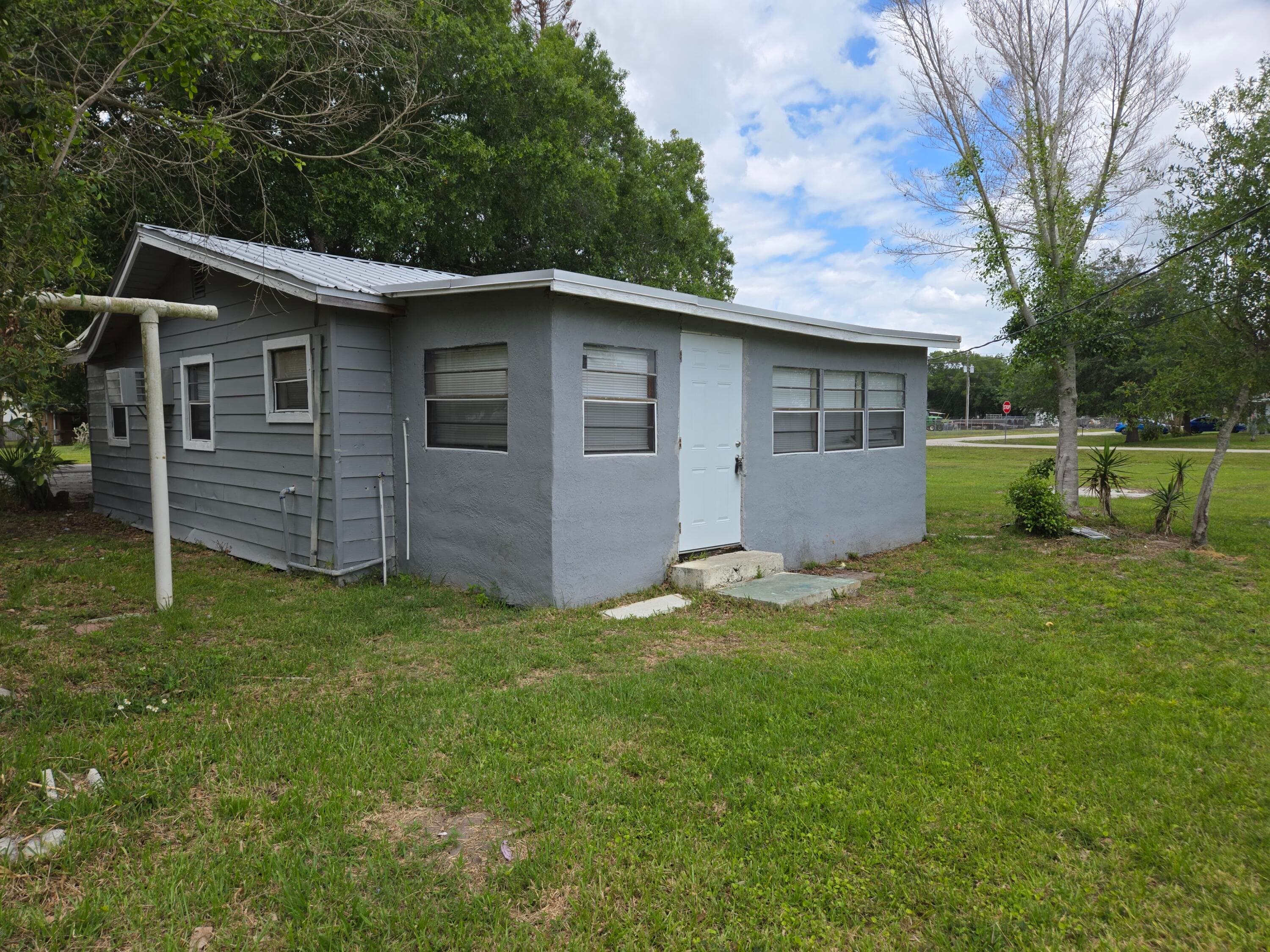 408 NW 10th Avenue, Okeechobee, FL 34974 — photo 8 of 29