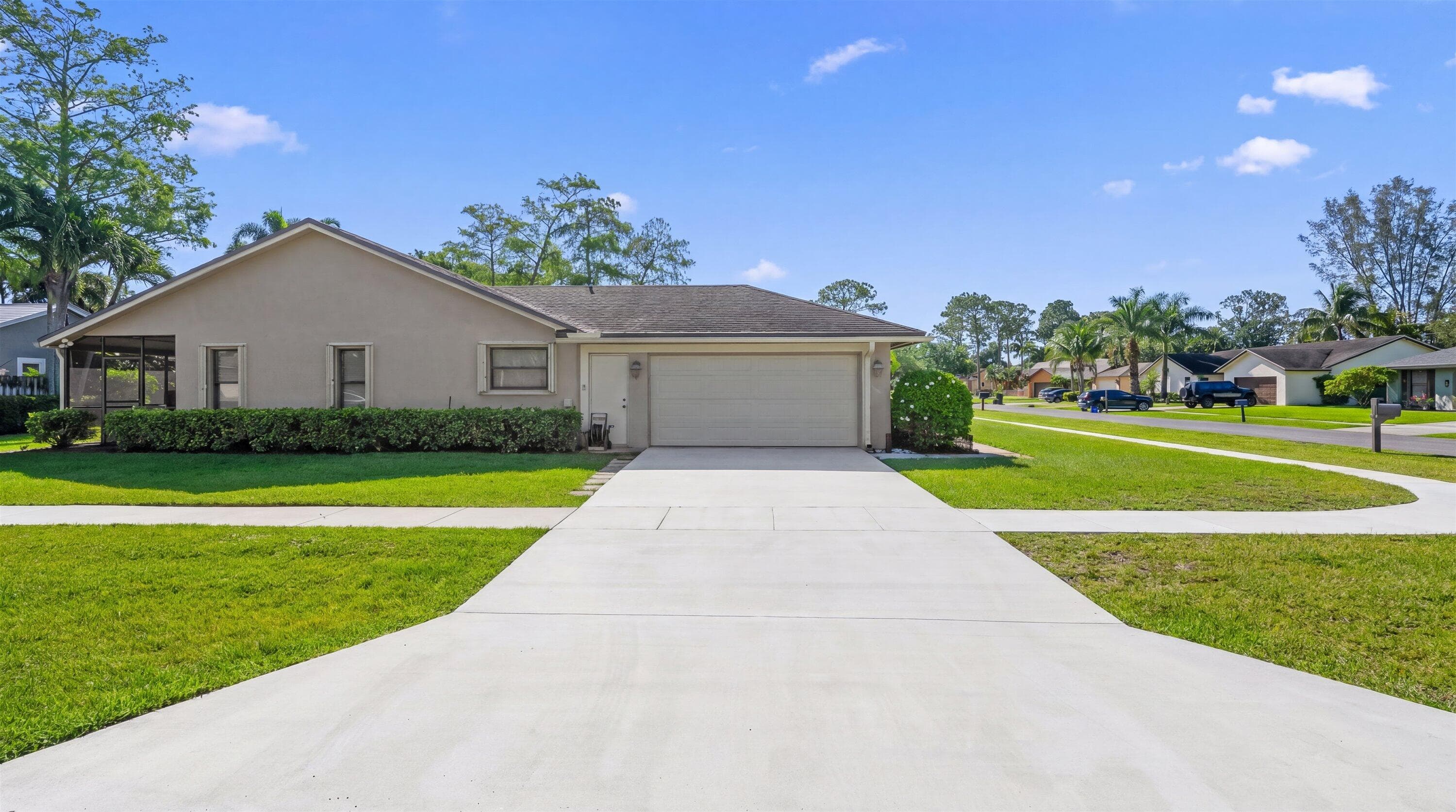657 Juniper Place, Wellington, FL 33414 — photo 3 of 29