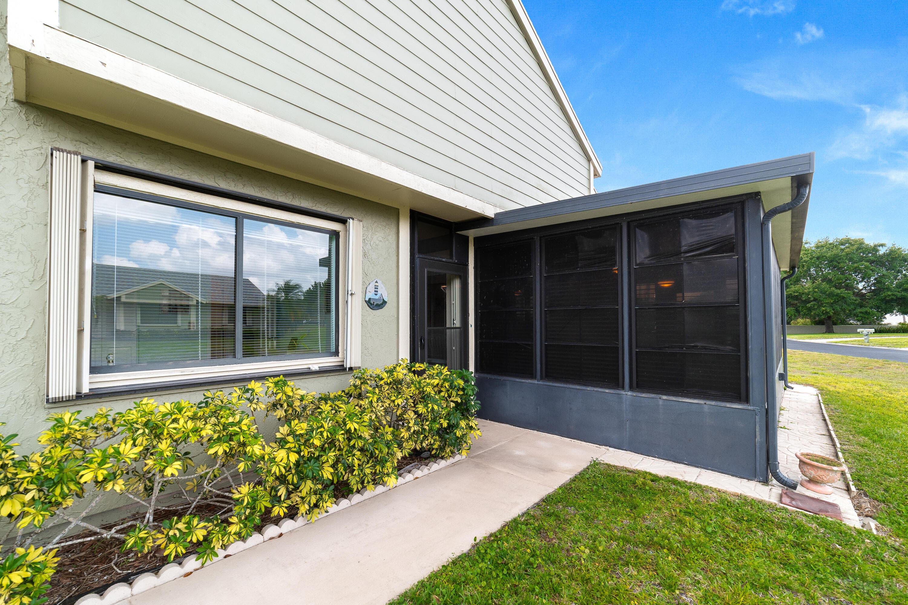 1533 SE Crayrich Court, Port St. Lucie, FL 34952 — photo 2 of 34