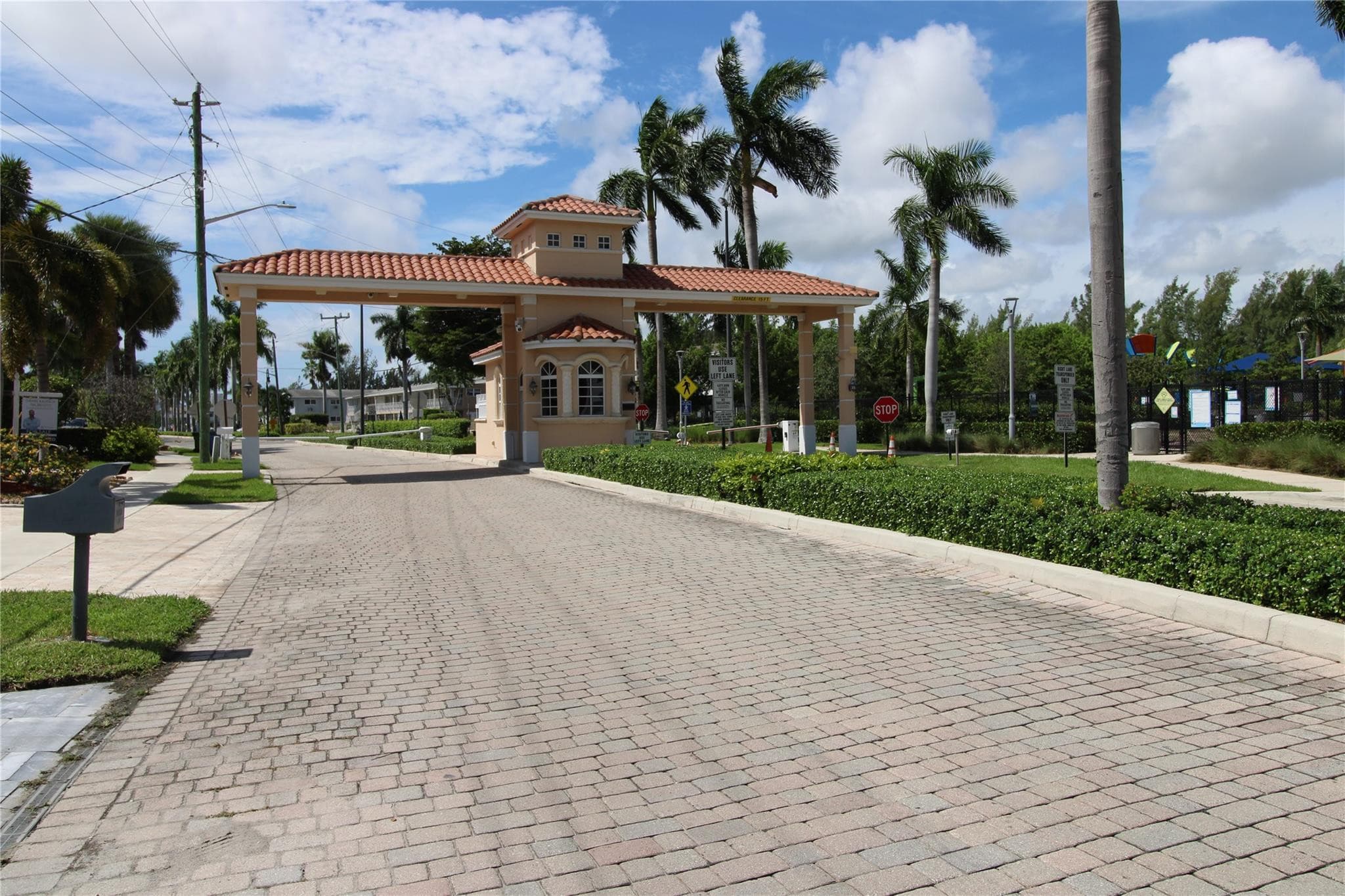 600 Layne Boulevard 119, Hallandale Beach, FL 33009 — photo 1 of 14