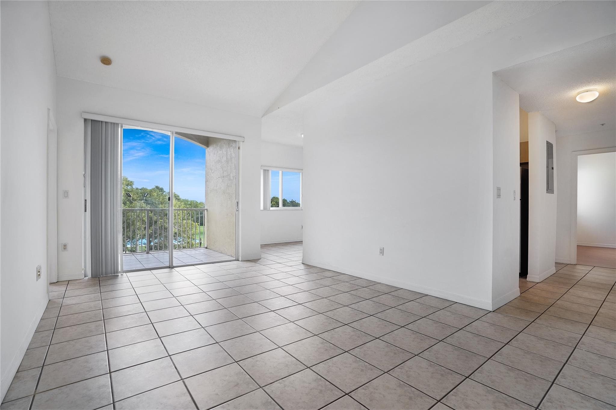 7085 Nova Drive 319, Davie, FL 33317 — photo 2 of 44