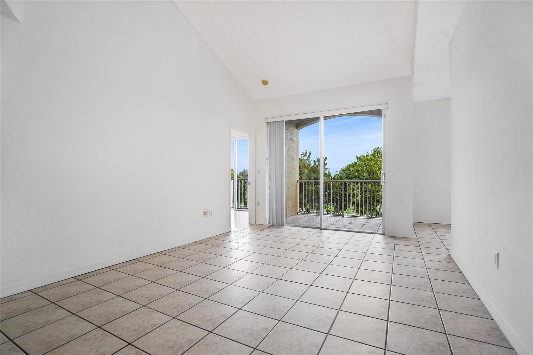 7085 Nova Drive 319, Davie, FL 33317 — photo 11 of 44