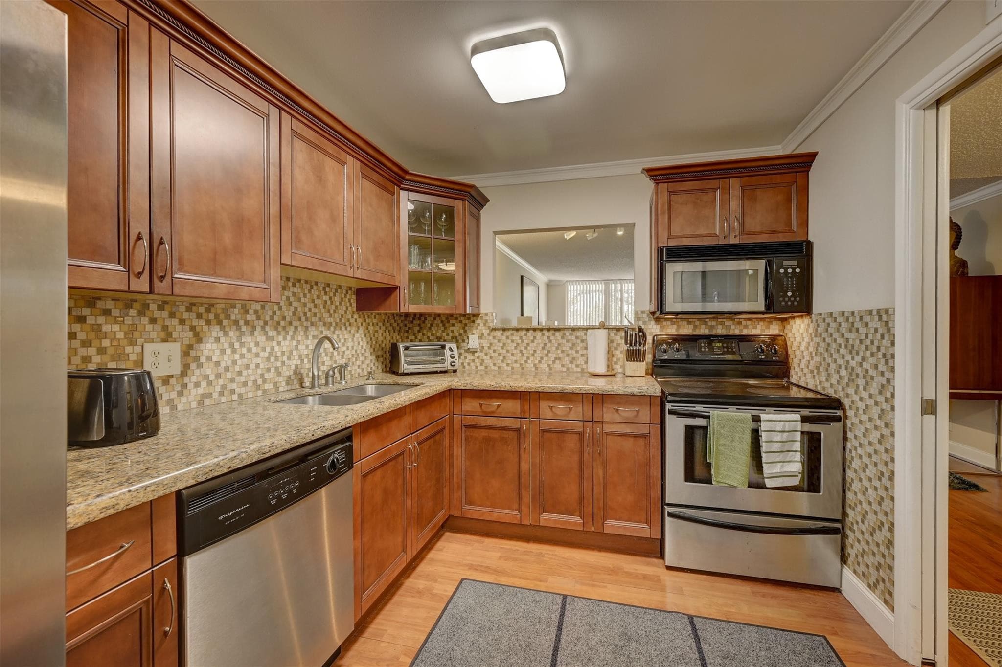 823 Cypress Boulevard 201, Pompano Beach, FL 33069 — photo 5 of 19