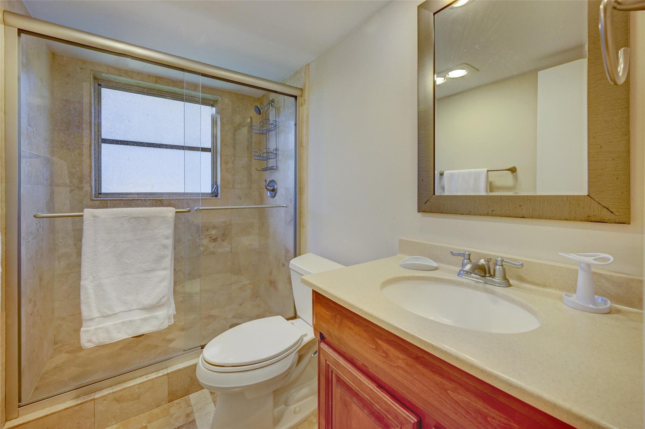 823 Cypress Boulevard 201, Pompano Beach, FL 33069 — photo 8 of 19
