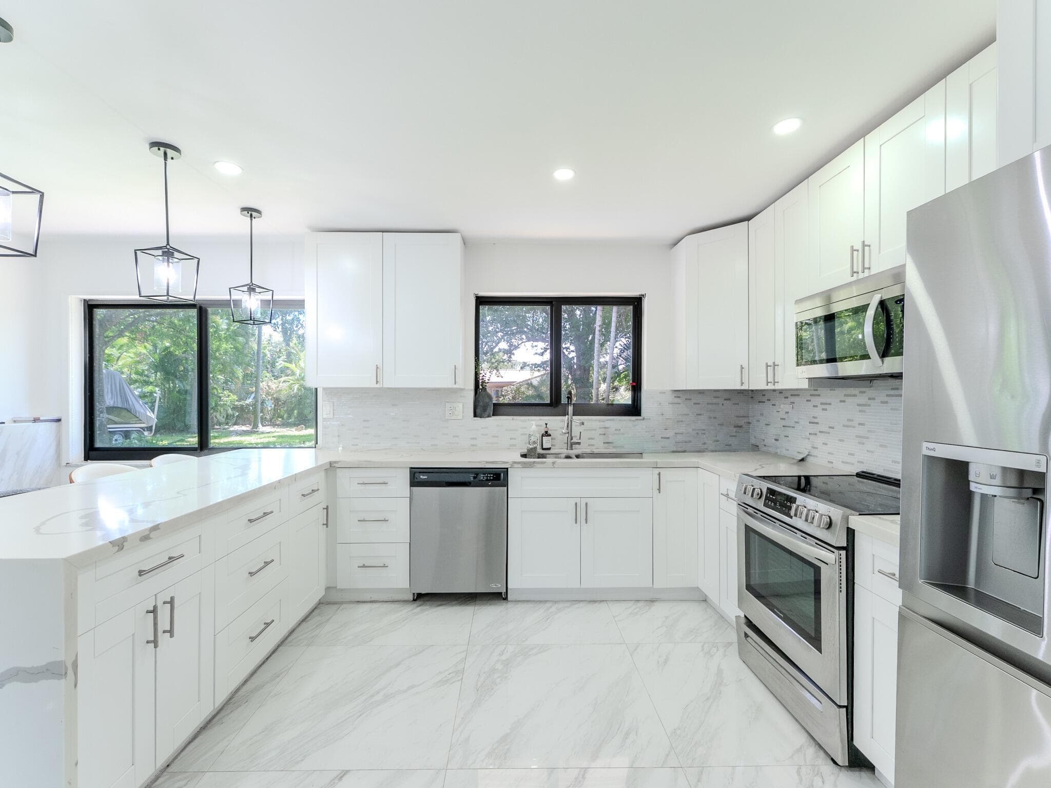 4190 SW 4th Street, Plantation, FL 33317 — photo 9 of 33