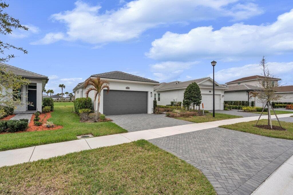 9399 SW Pepoli Way, Port St. Lucie, FL 34987 — photo 5 of 46