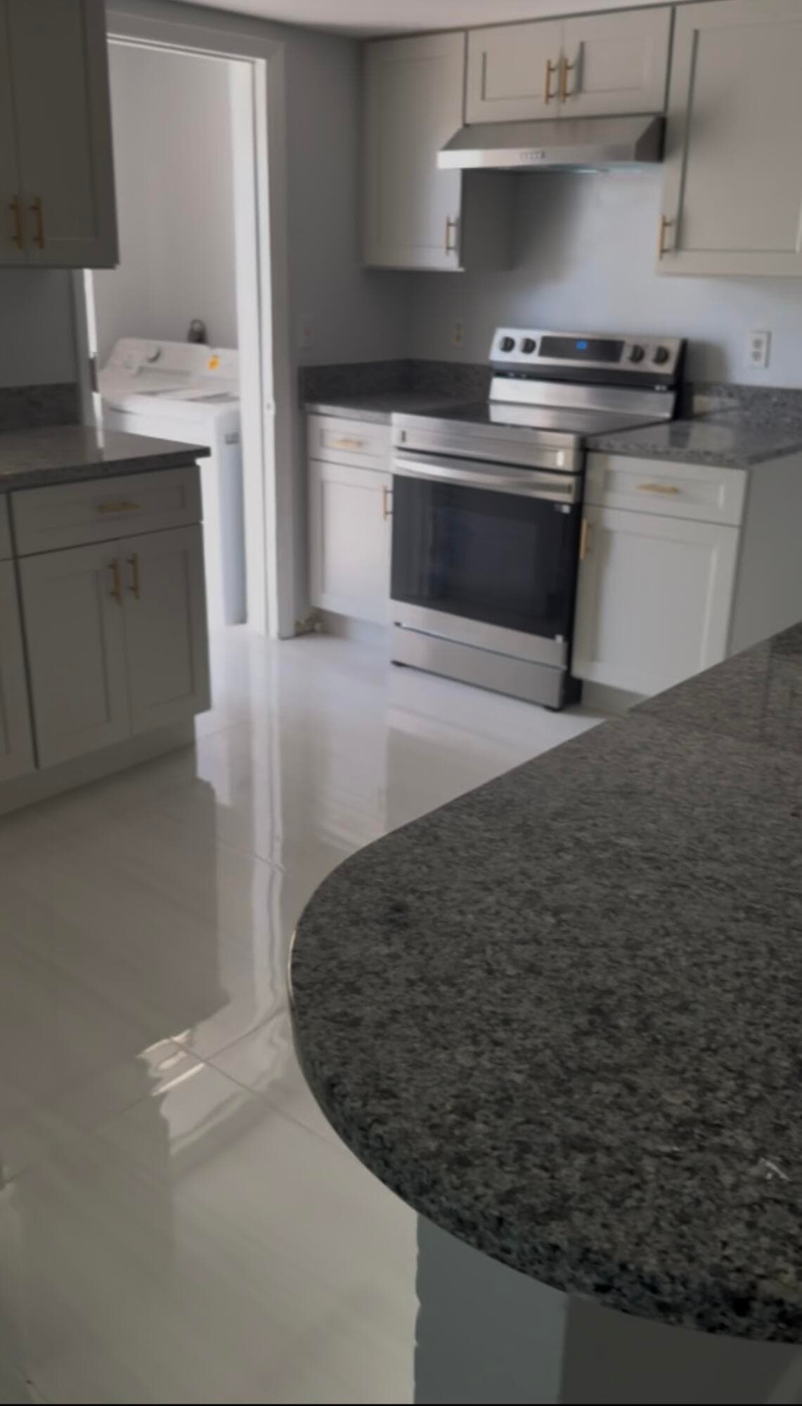 5454 NW 8th, Fort Myers, FL 33907 — photo 2 of 8