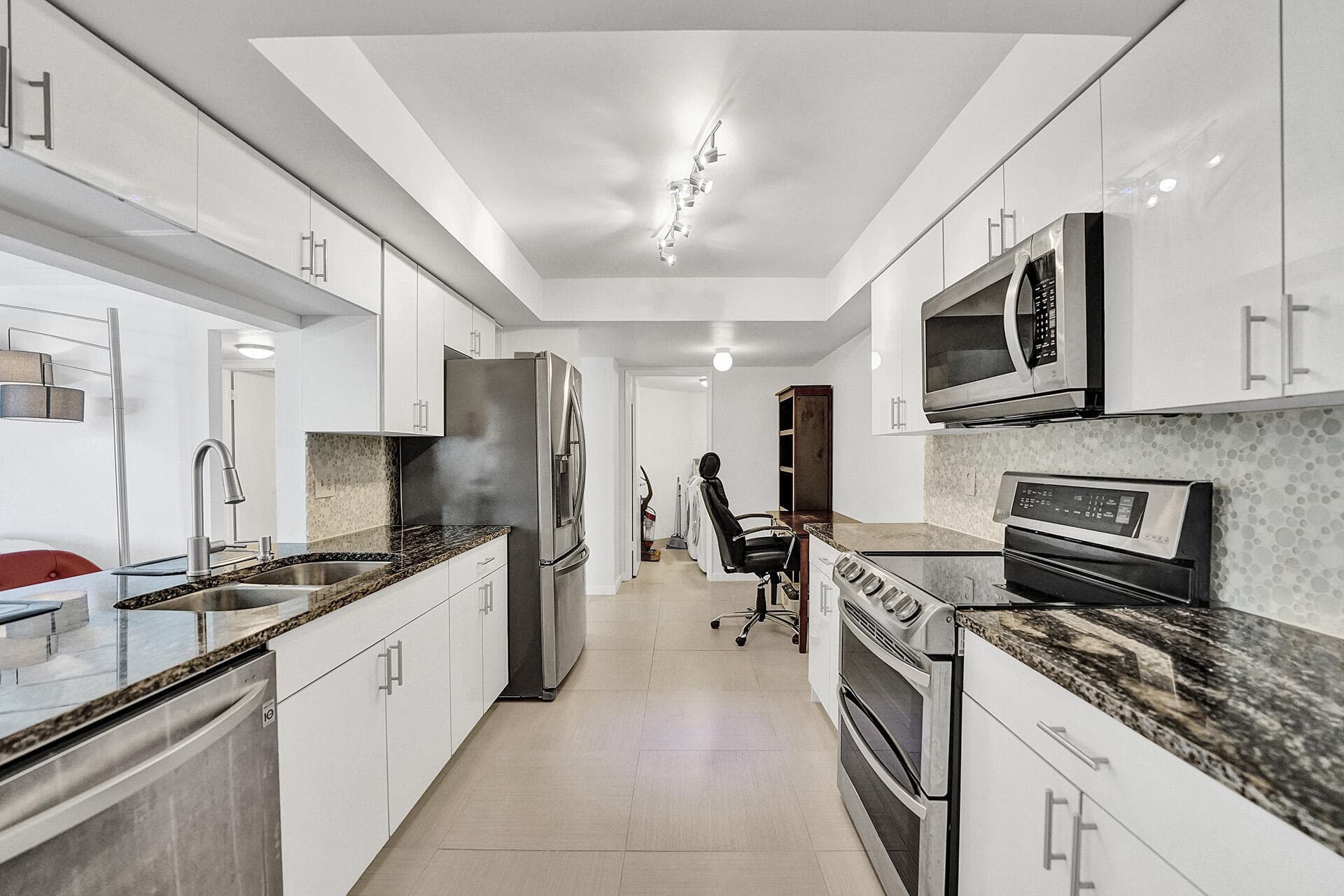 2255 Lindell Boulevard 4303, Delray Beach, FL 33444 — photo 11 of 40