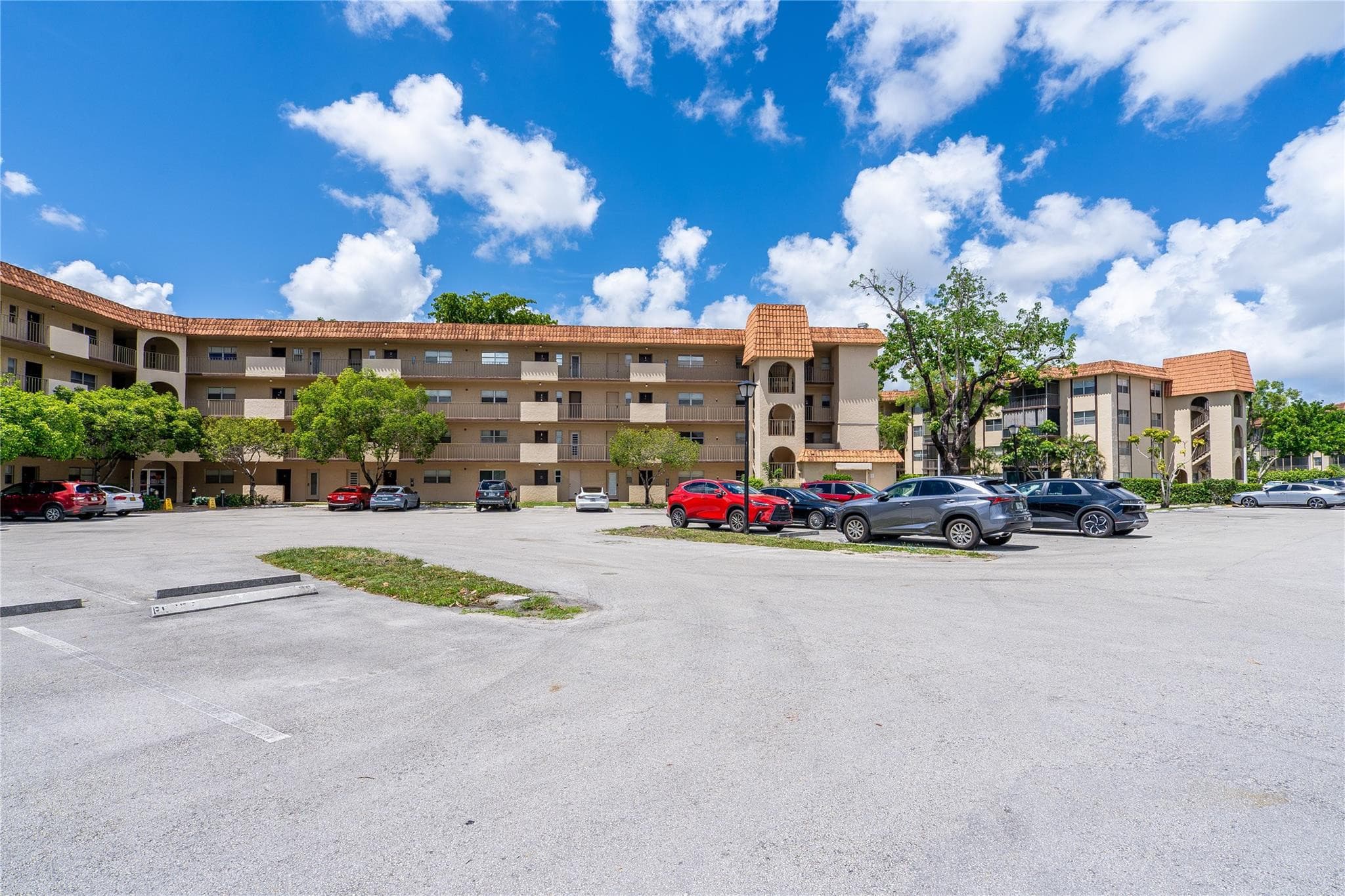 6201 N Falls Cir Drive 403, Lauderhill, FL 33319 — photo 31 of 39