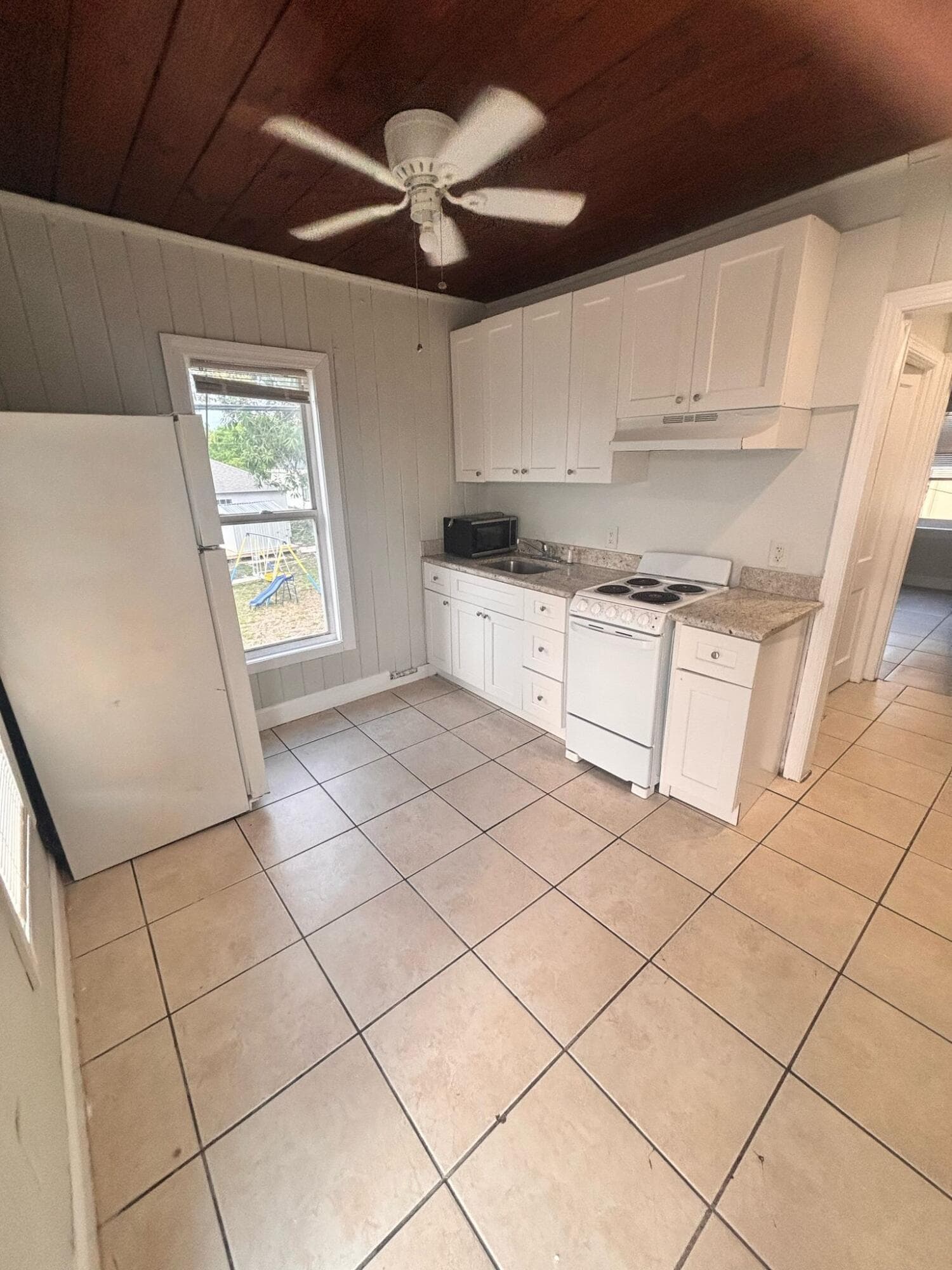 817 NW 7th Street, West Palm Beach, FL 33401 — photo 16 of 25